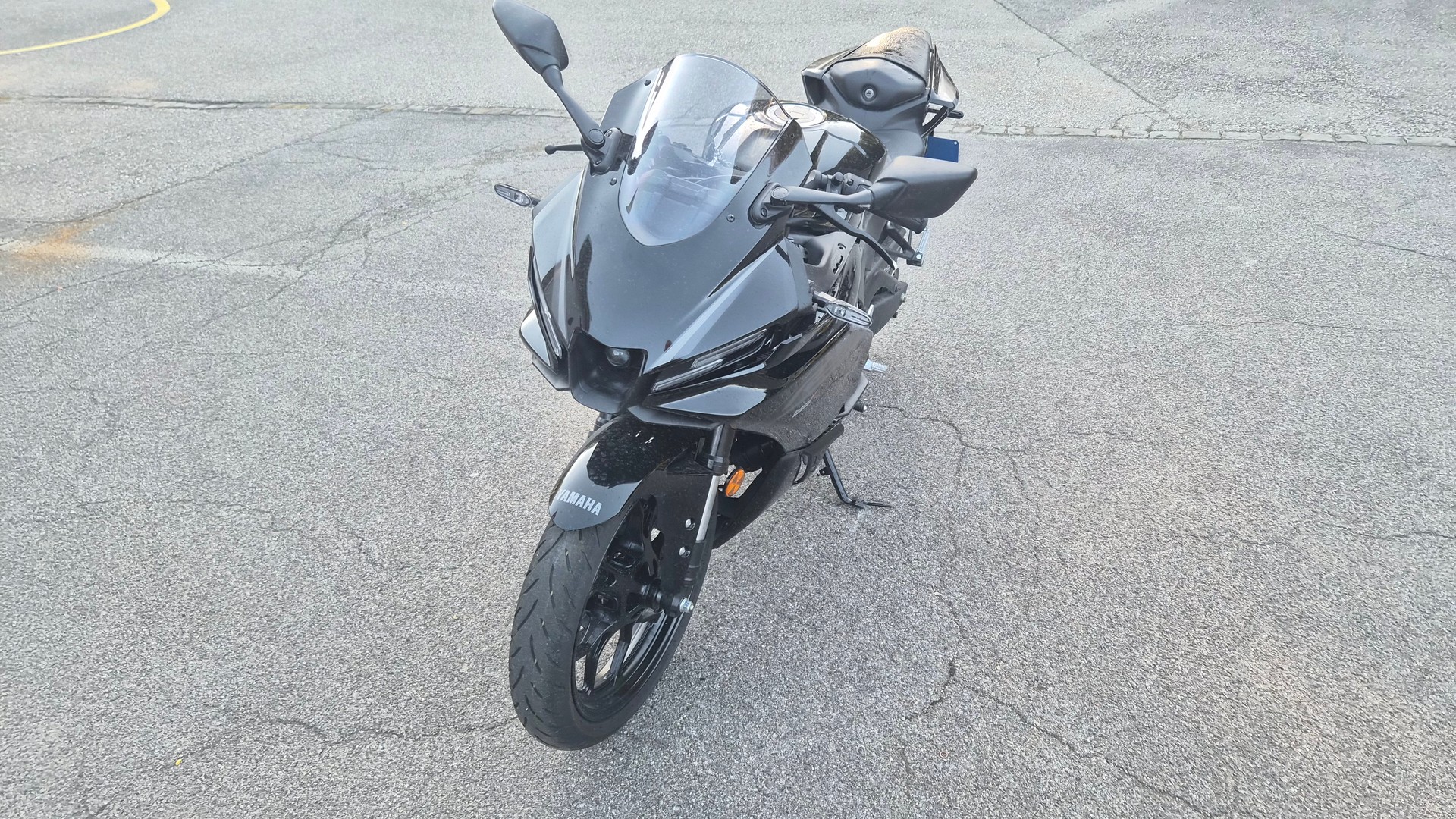 YAMAHA YZF-R3-image-7