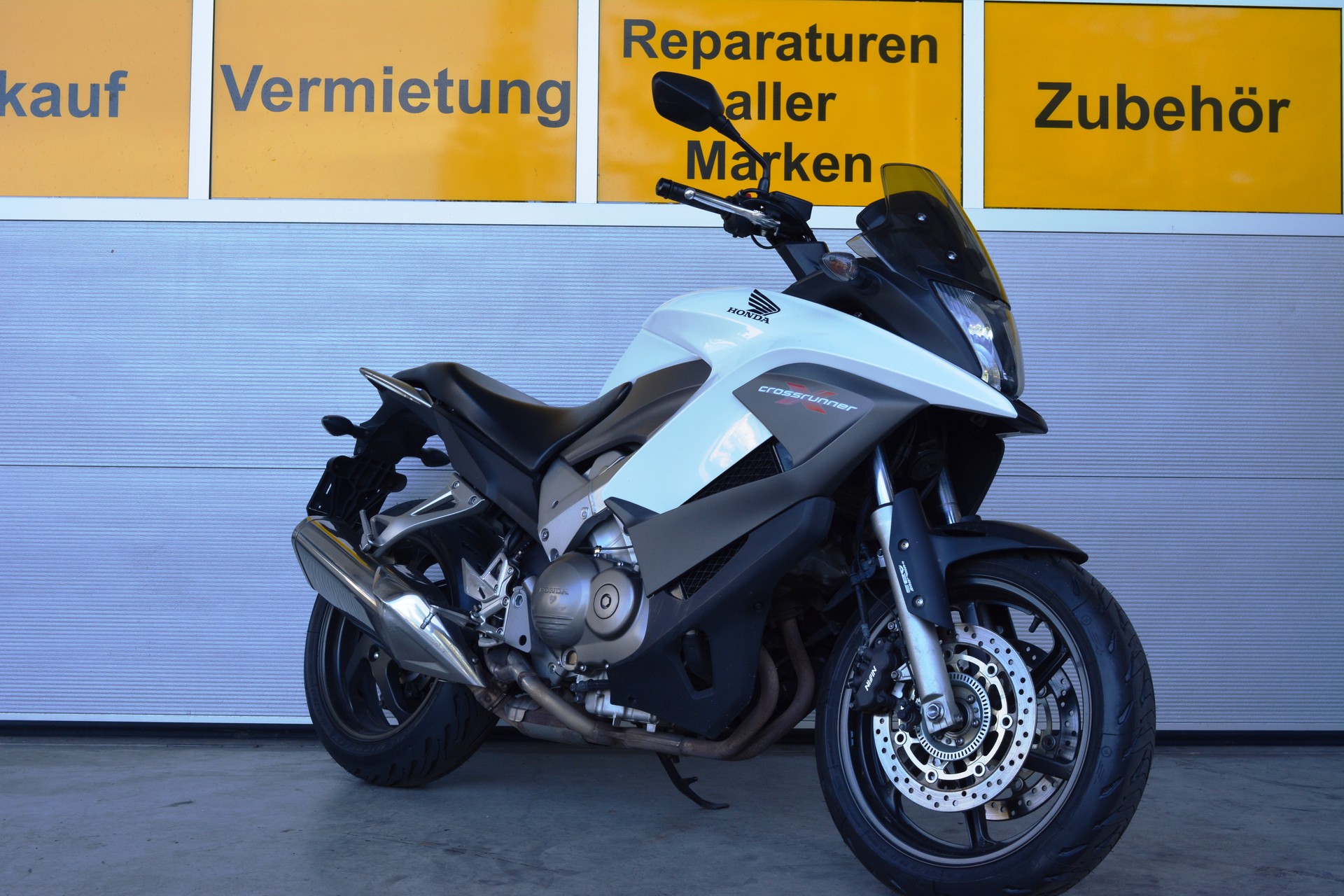 HONDA VFR 800 XA Crossrunner-image-2