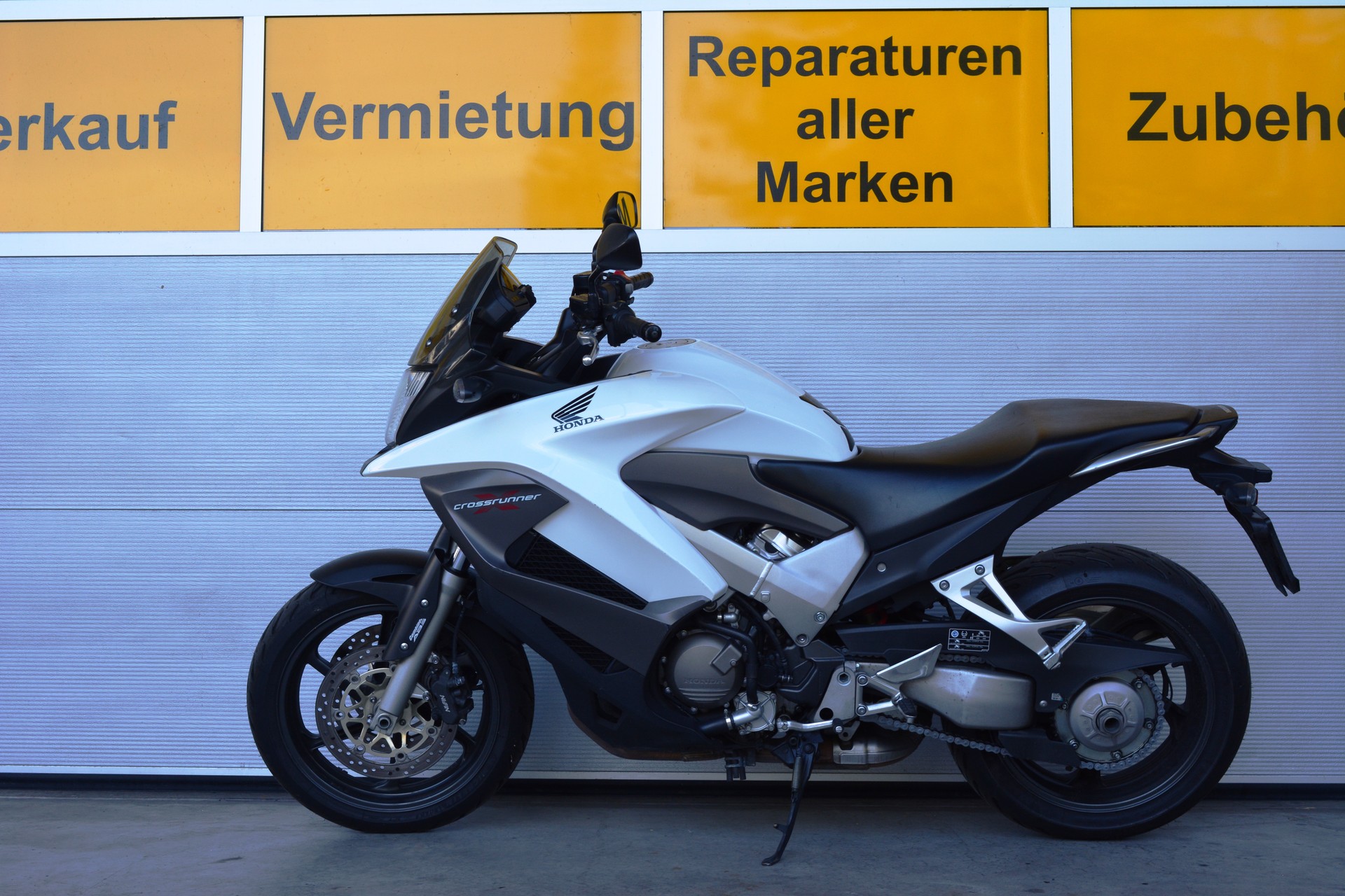 HONDA VFR 800 XA Crossrunner-image-0