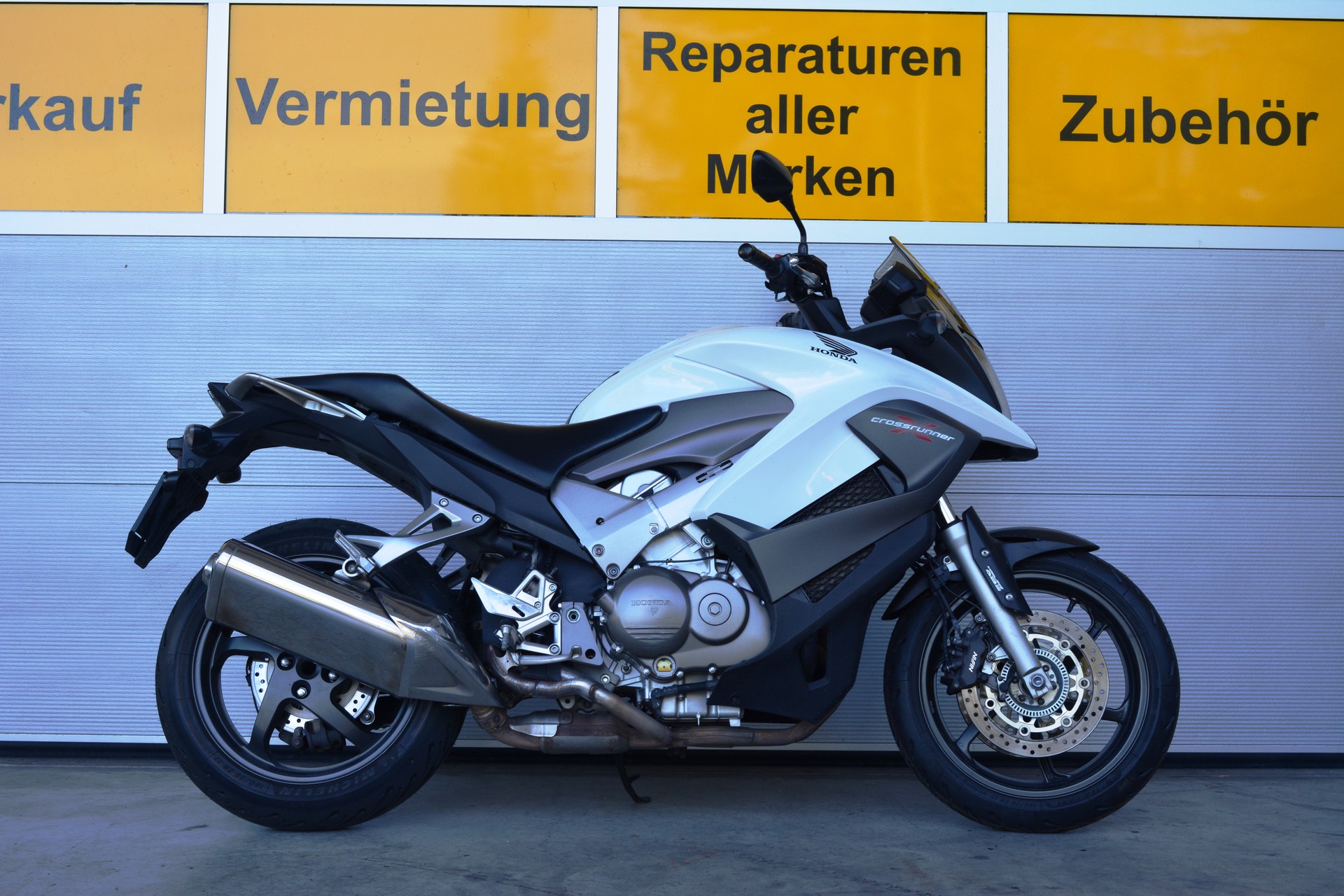 HONDA VFR 800 XA Crossrunner-image-3