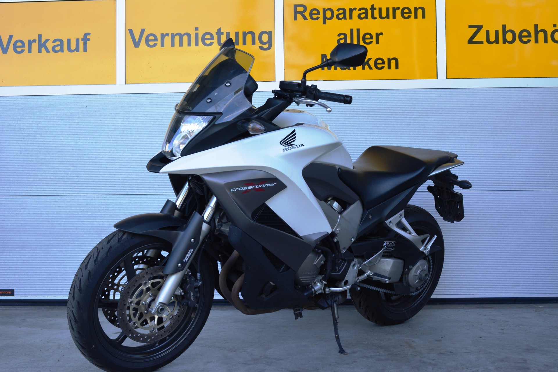 HONDA VFR 800 XA Crossrunner-image-1
