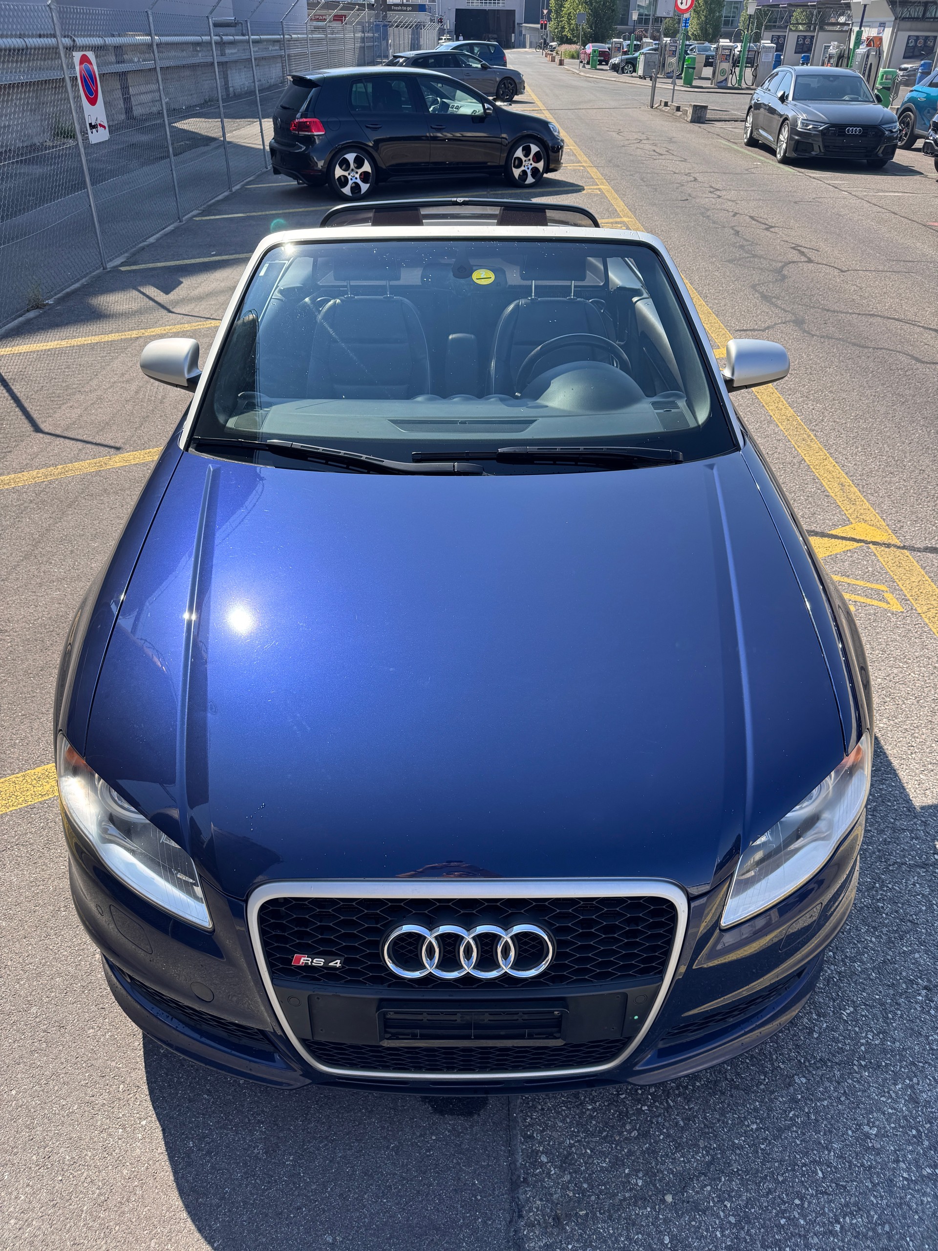 AUDI RS4 Cabriolet 4.2 V8 quattro-image-10