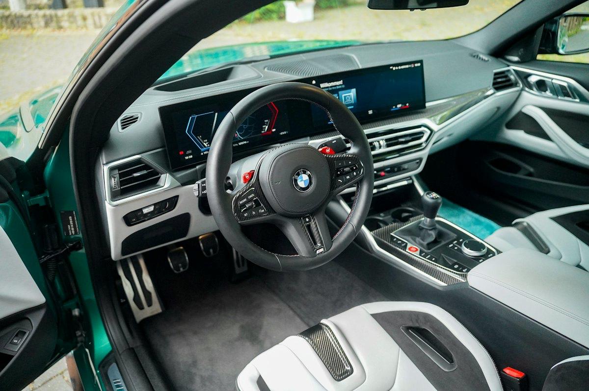 BMW M4-image-3