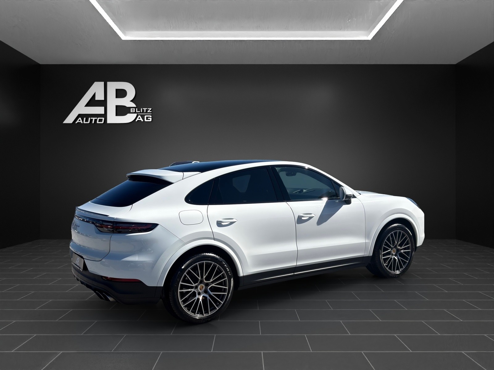 PORSCHE Cayenne Coupé 3.0 V6 Automat mit 340 PS-image-4
