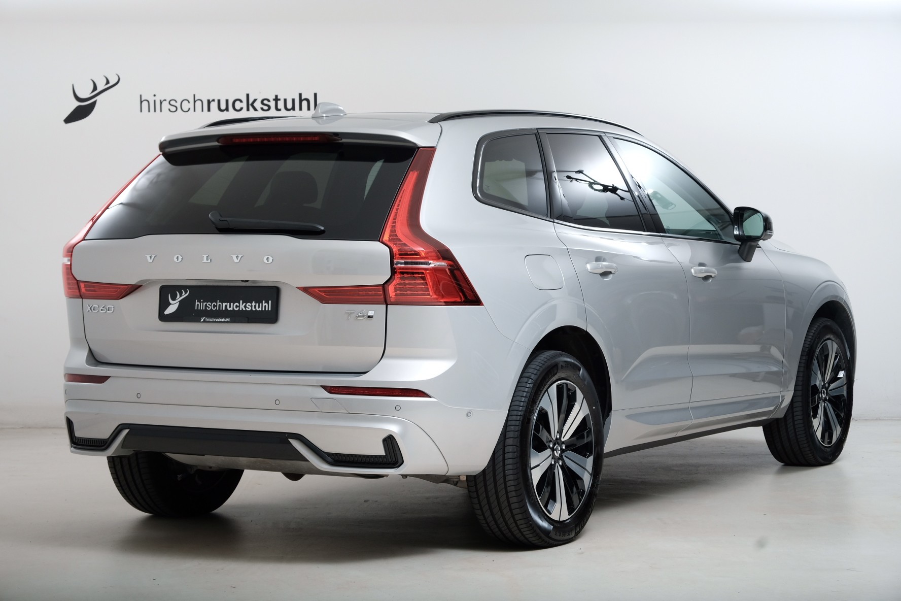 VOLVO XC60 2.0 T6 TE XCENTRIC eAWD-showroom-element-3