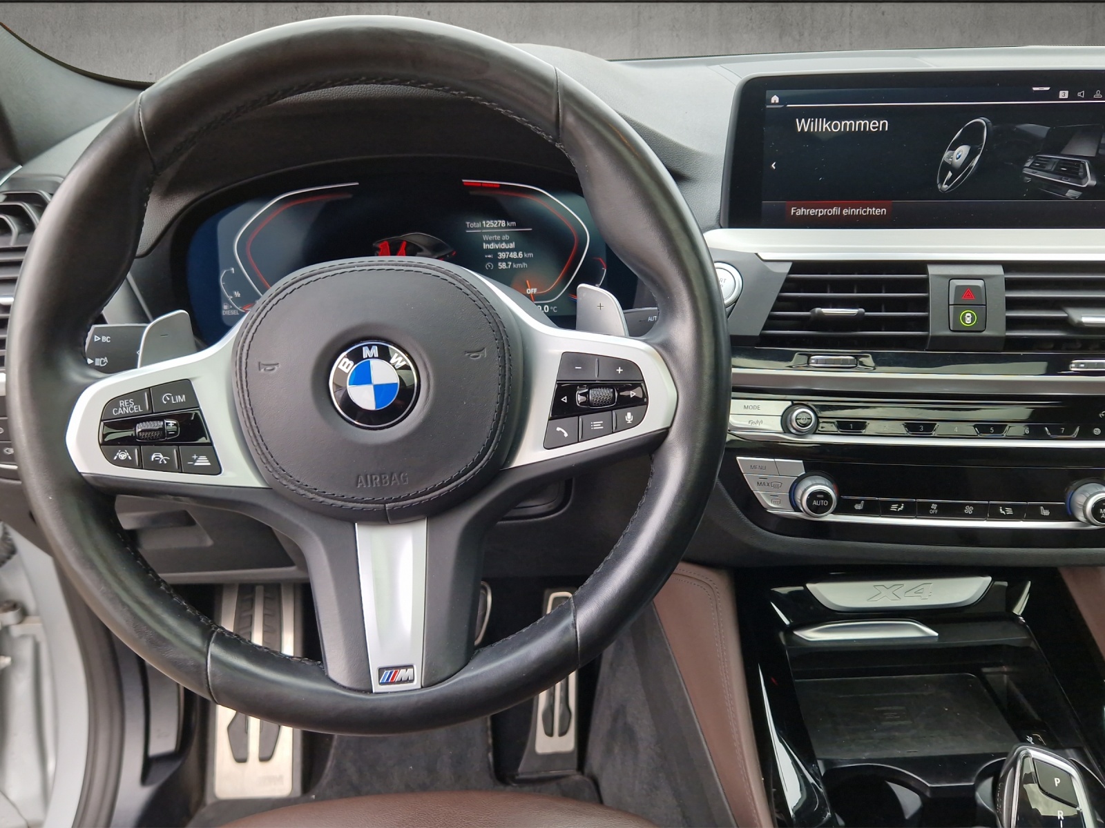 BMW X4 G02 20d xDrive-showroom-element-1