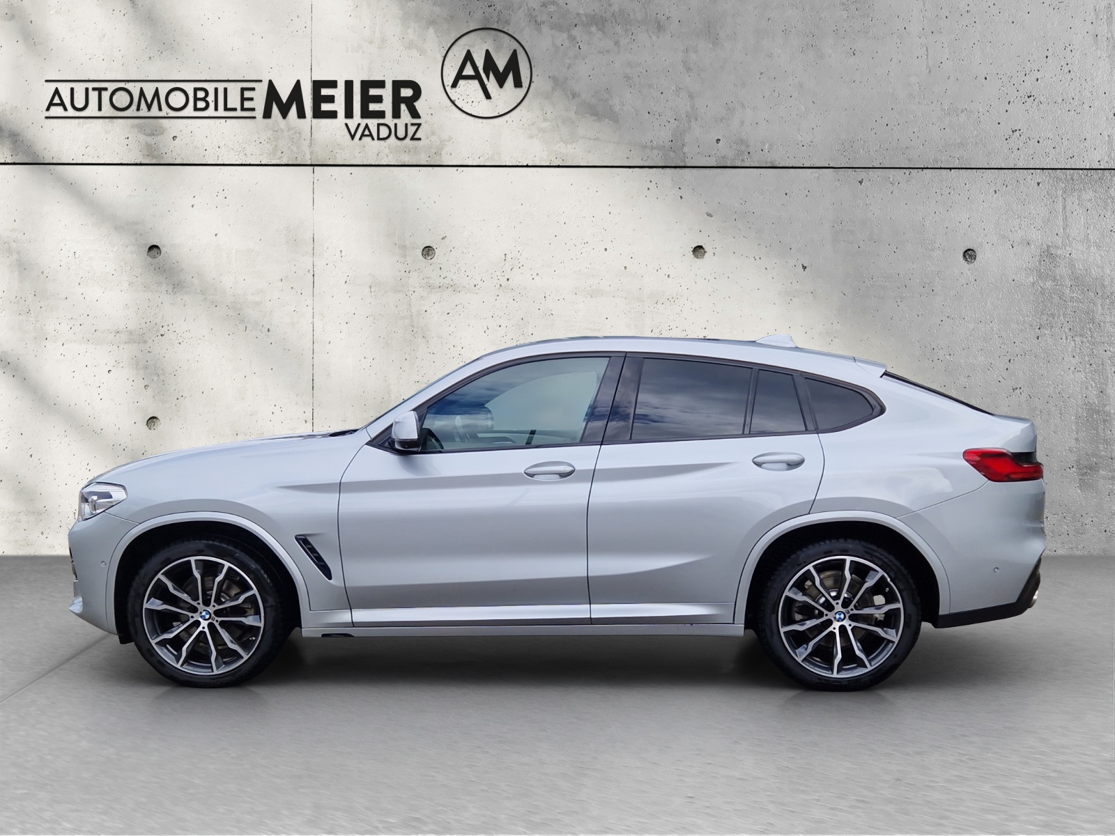 BMW X4 G02 20d xDrive-showroom-element-2
