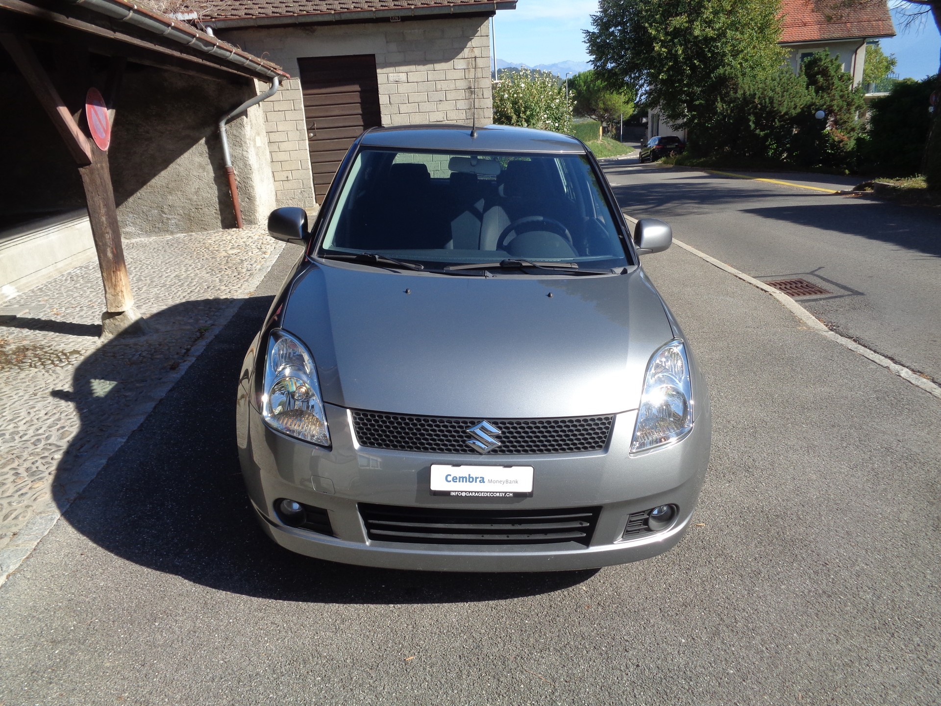 SUZUKI Swift 1.5i 16V VVT GL Top