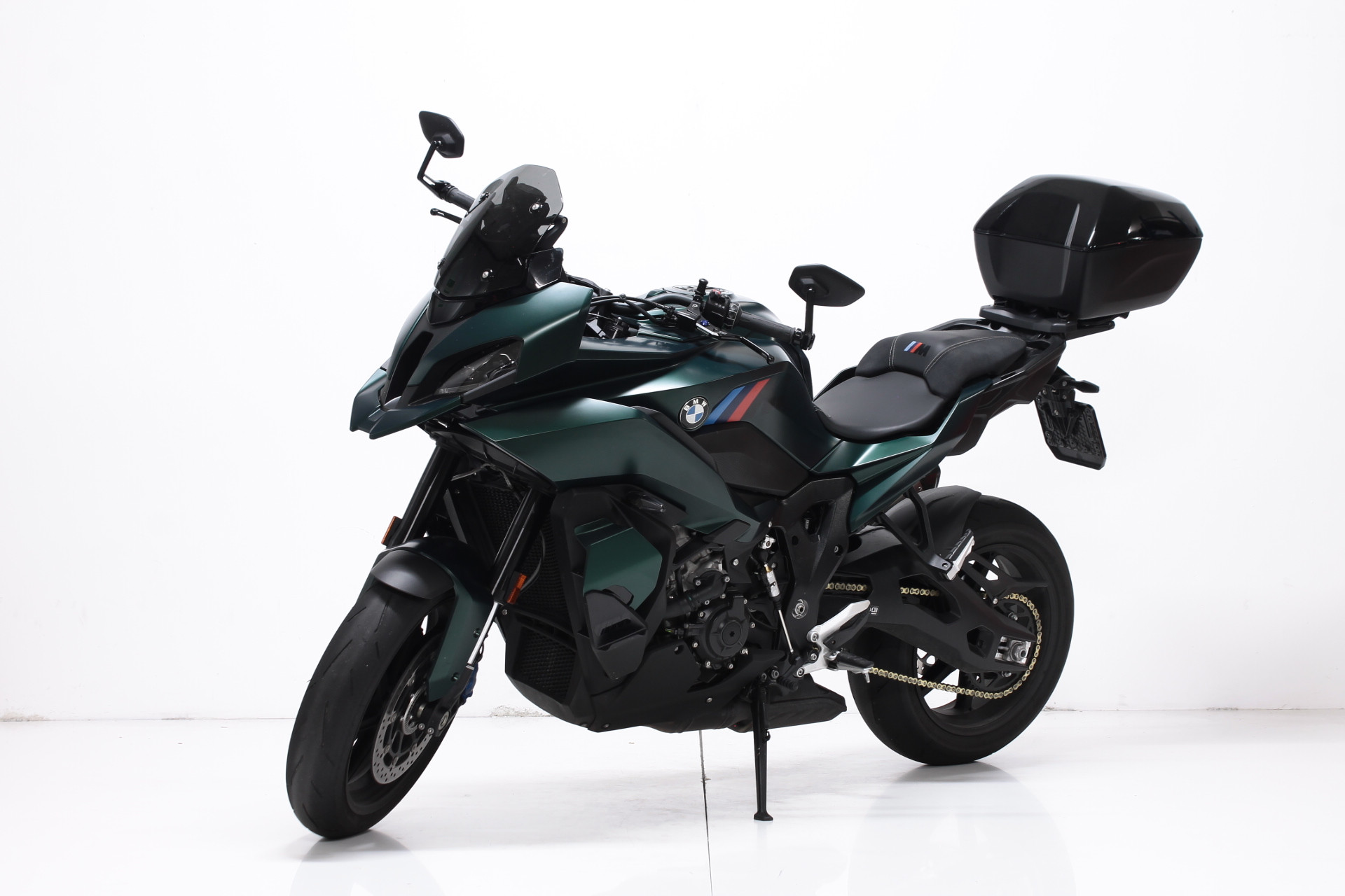 BMW M 1000 XR-showroom-element-3