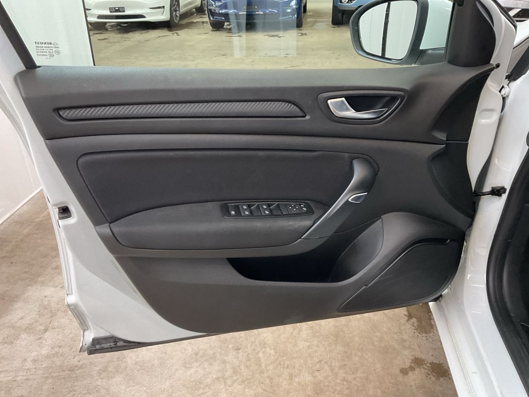 RENAULT Mégane Grandtour 1.5 dCi Business EDC-image-7
