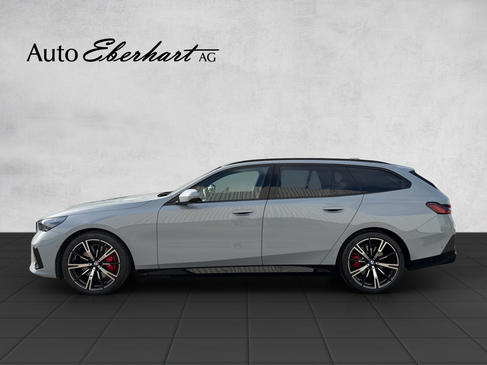 BMW 540d xDrive Touring M Sport Pro-showroom-element-2