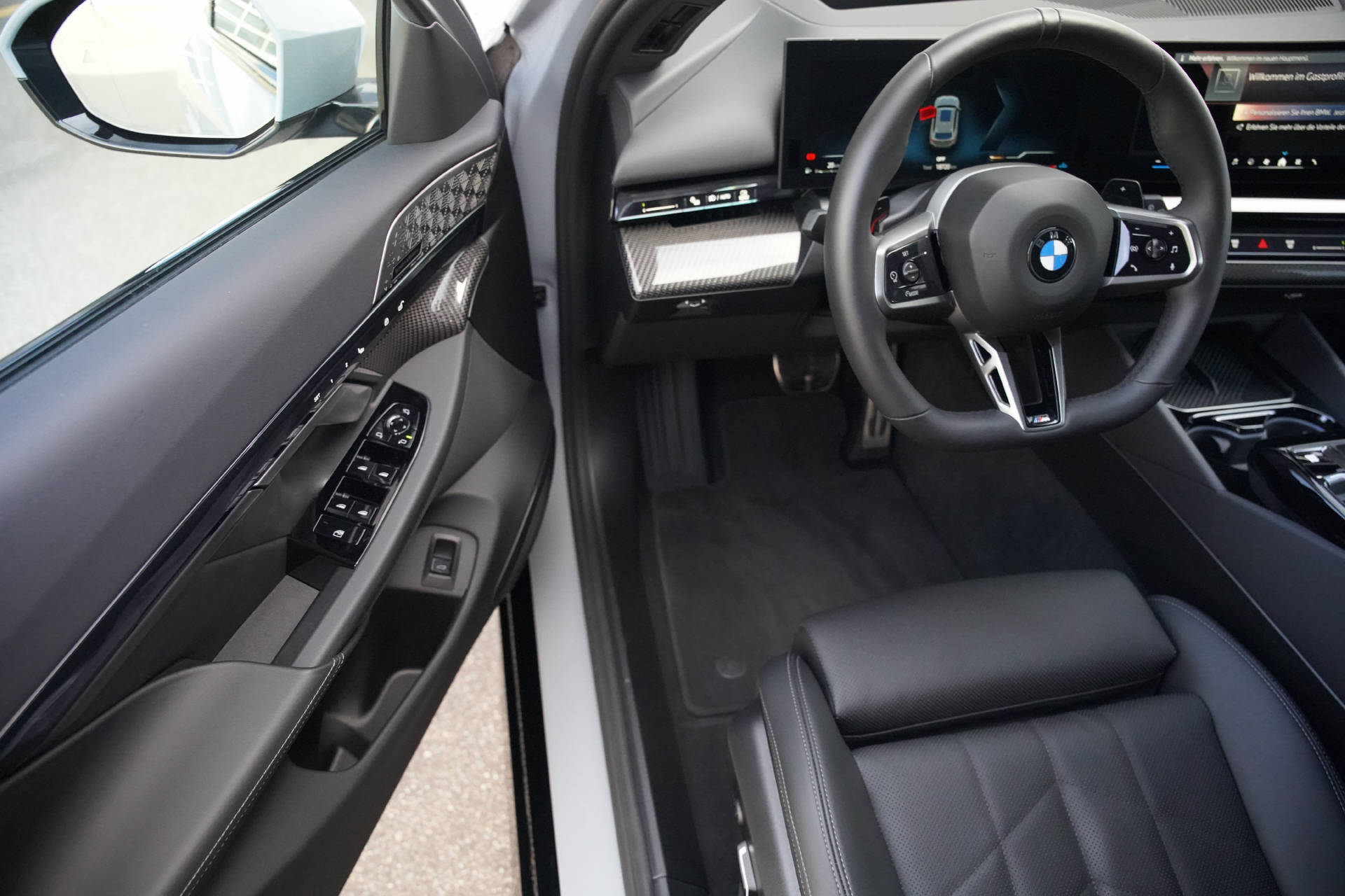 BMW 540d xDrive Touring M Sport Pro-image-8