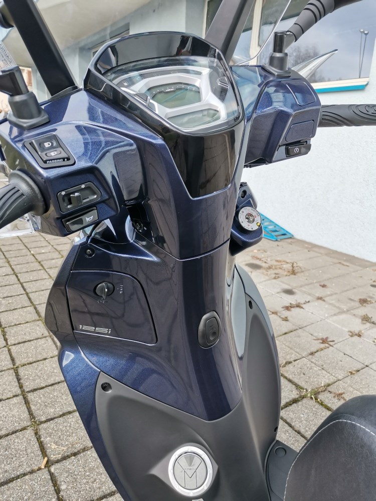 KYMCO People S 125i ABS Topcase/Windschild-image-5