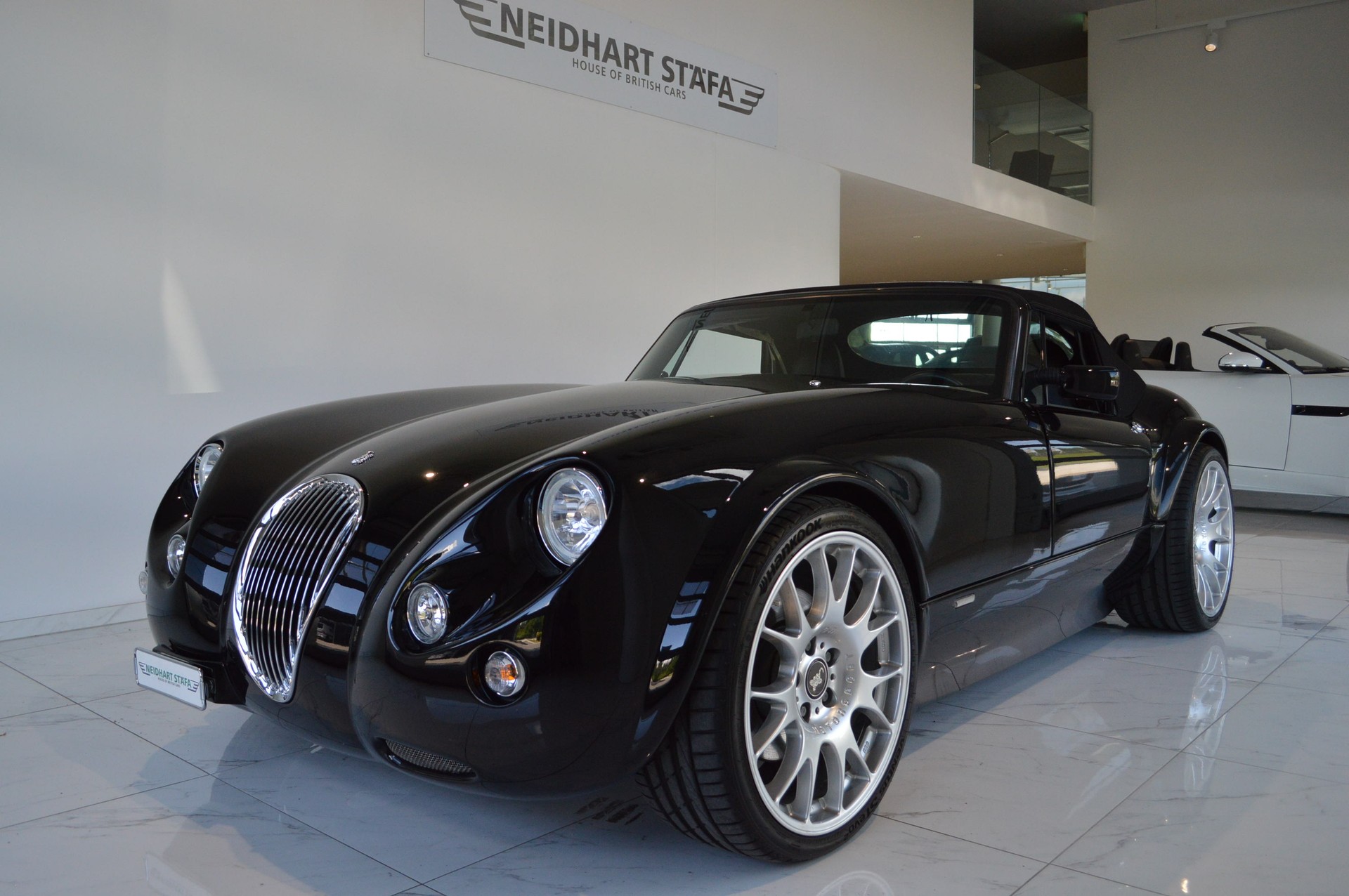 WIESMANN Roadster MF3-showroom-element-1