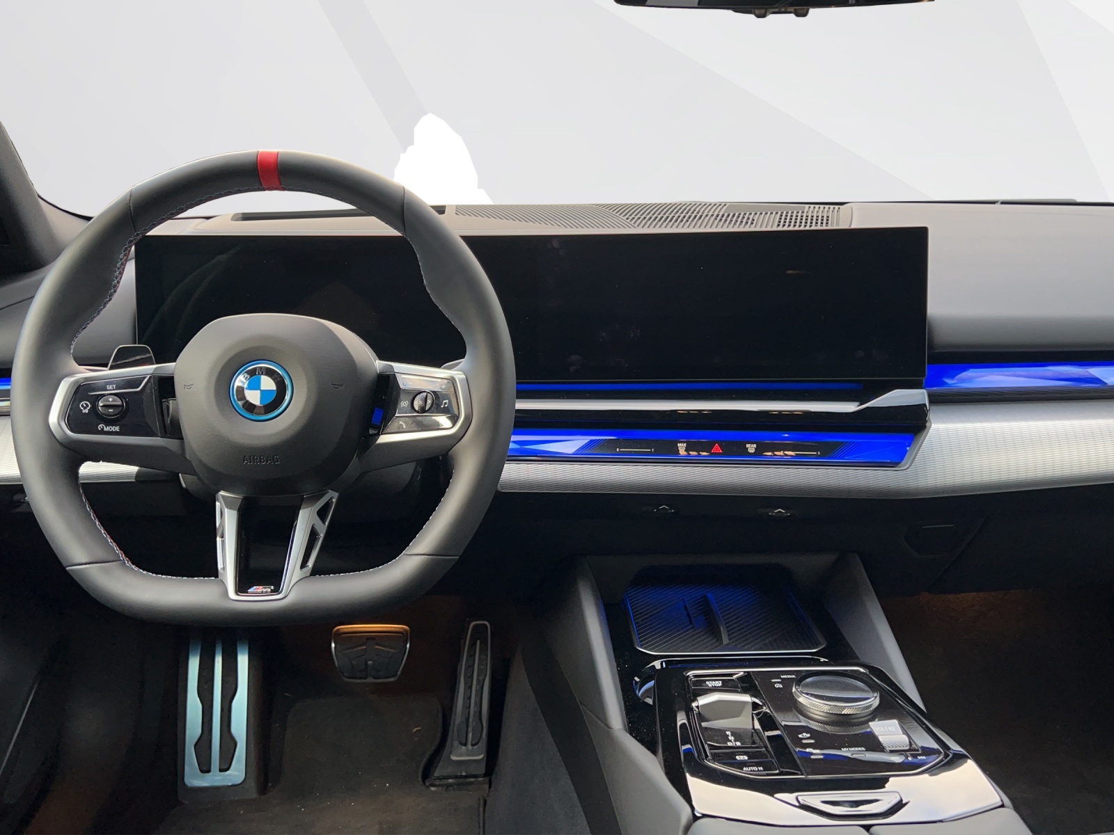 BMW i5 M60 xDrive-image-10