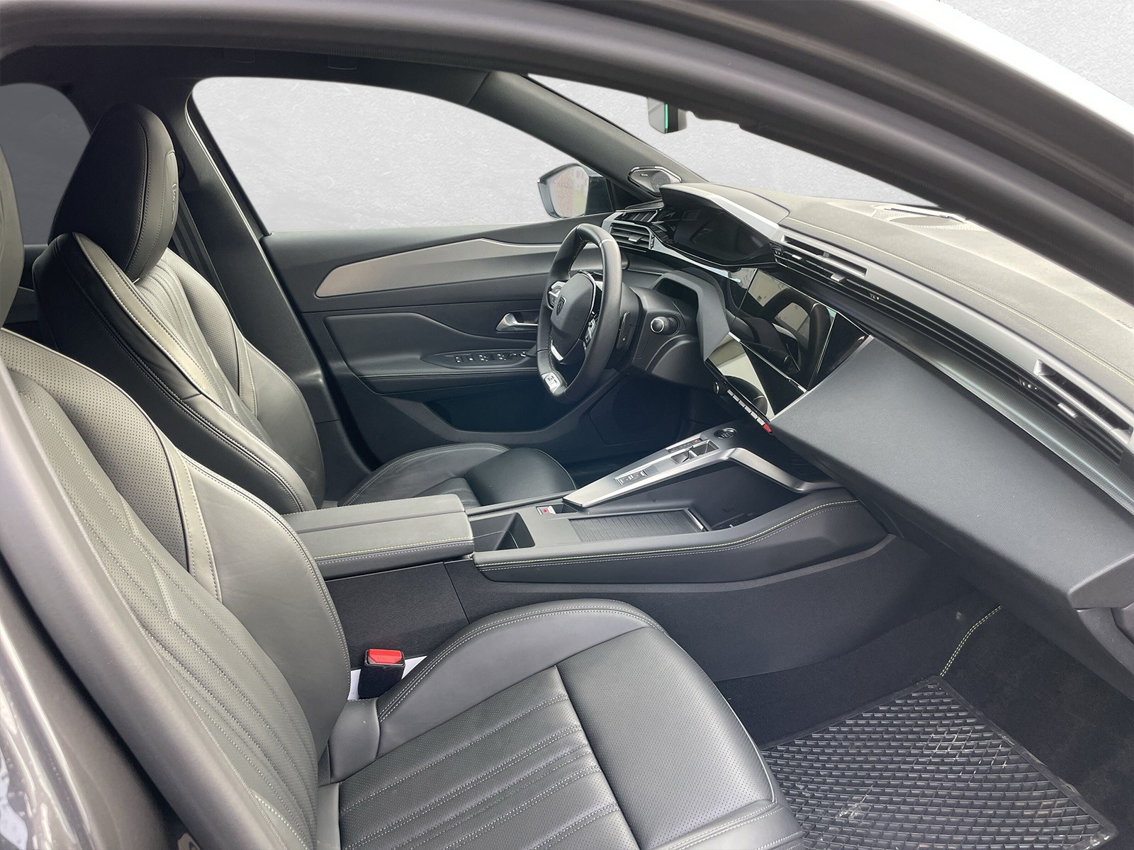 PEUGEOT 408 1.6 PHEV 225 GT-image-8