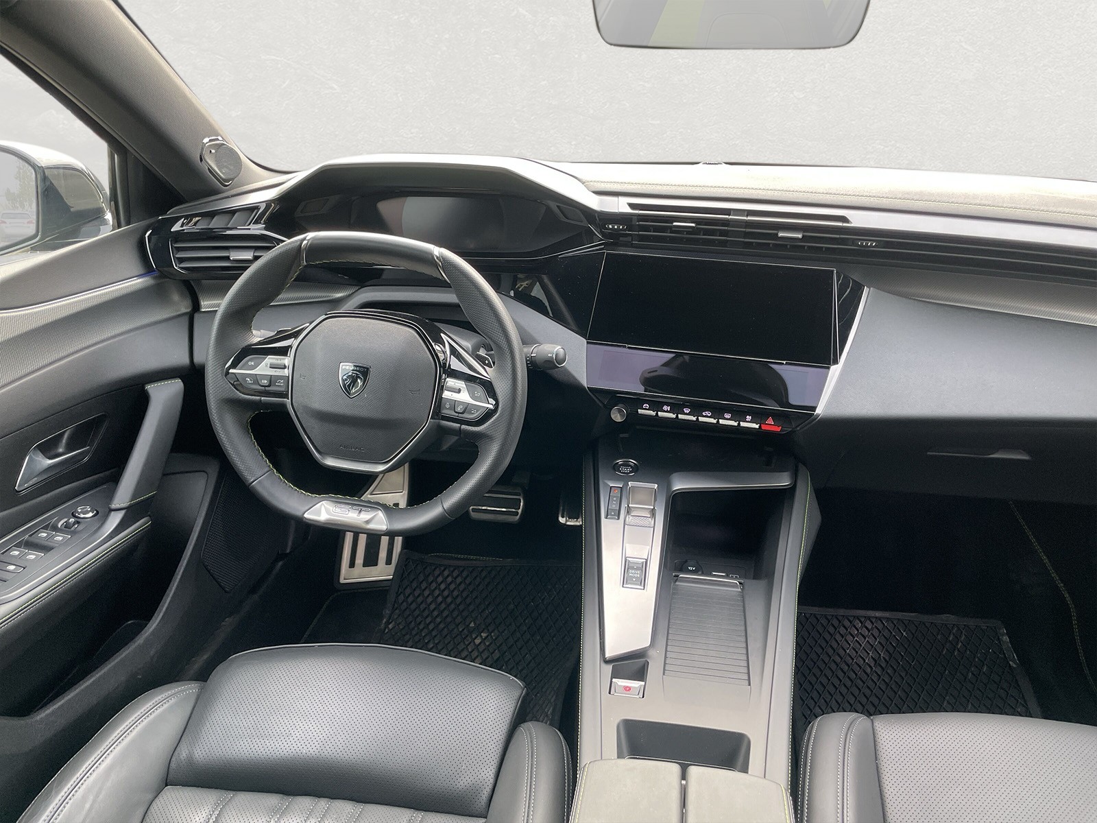 PEUGEOT 408 1.6 PHEV 225 GT-image-7