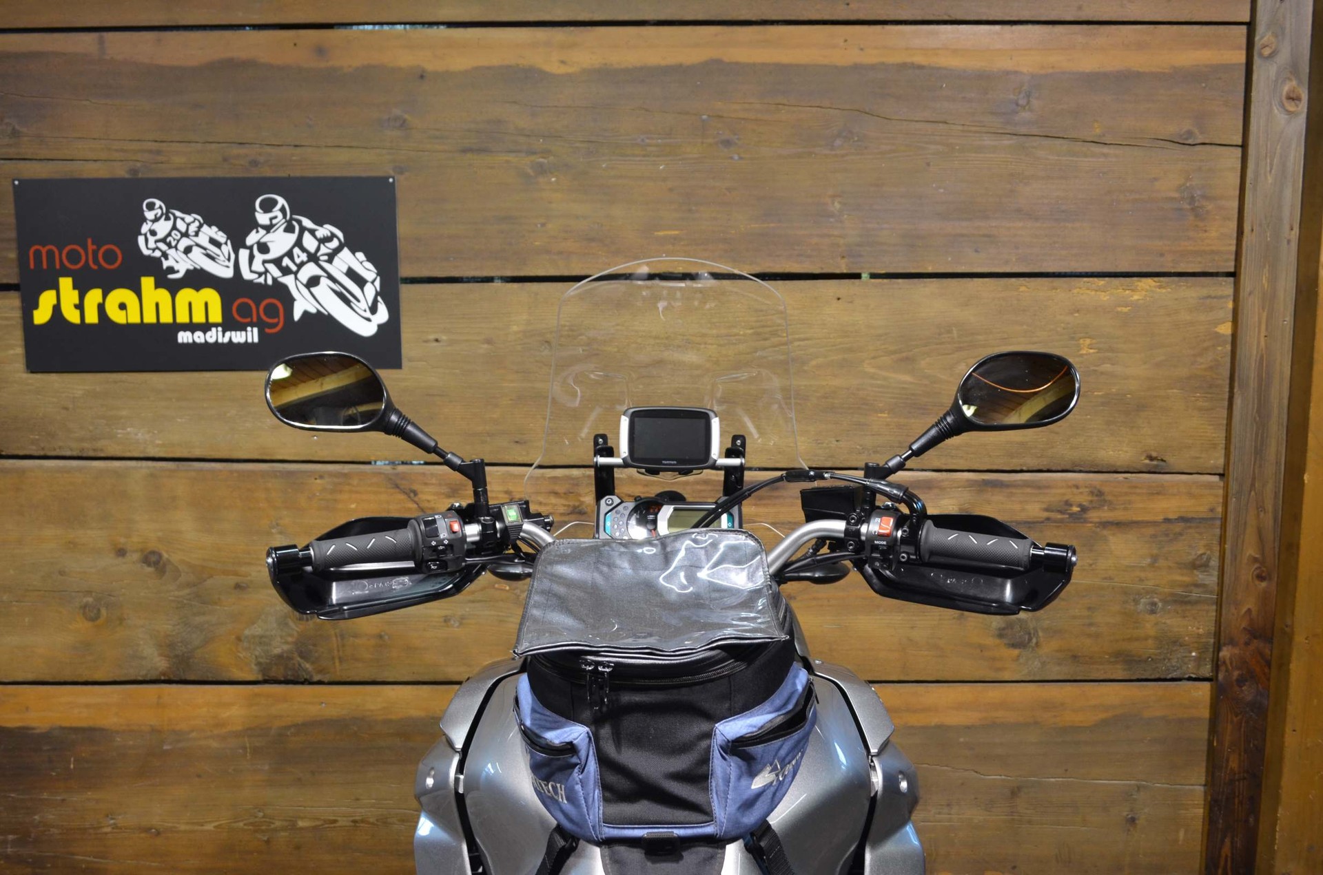 YAMAHA XT 1200 Z Super Ténéré-image-2