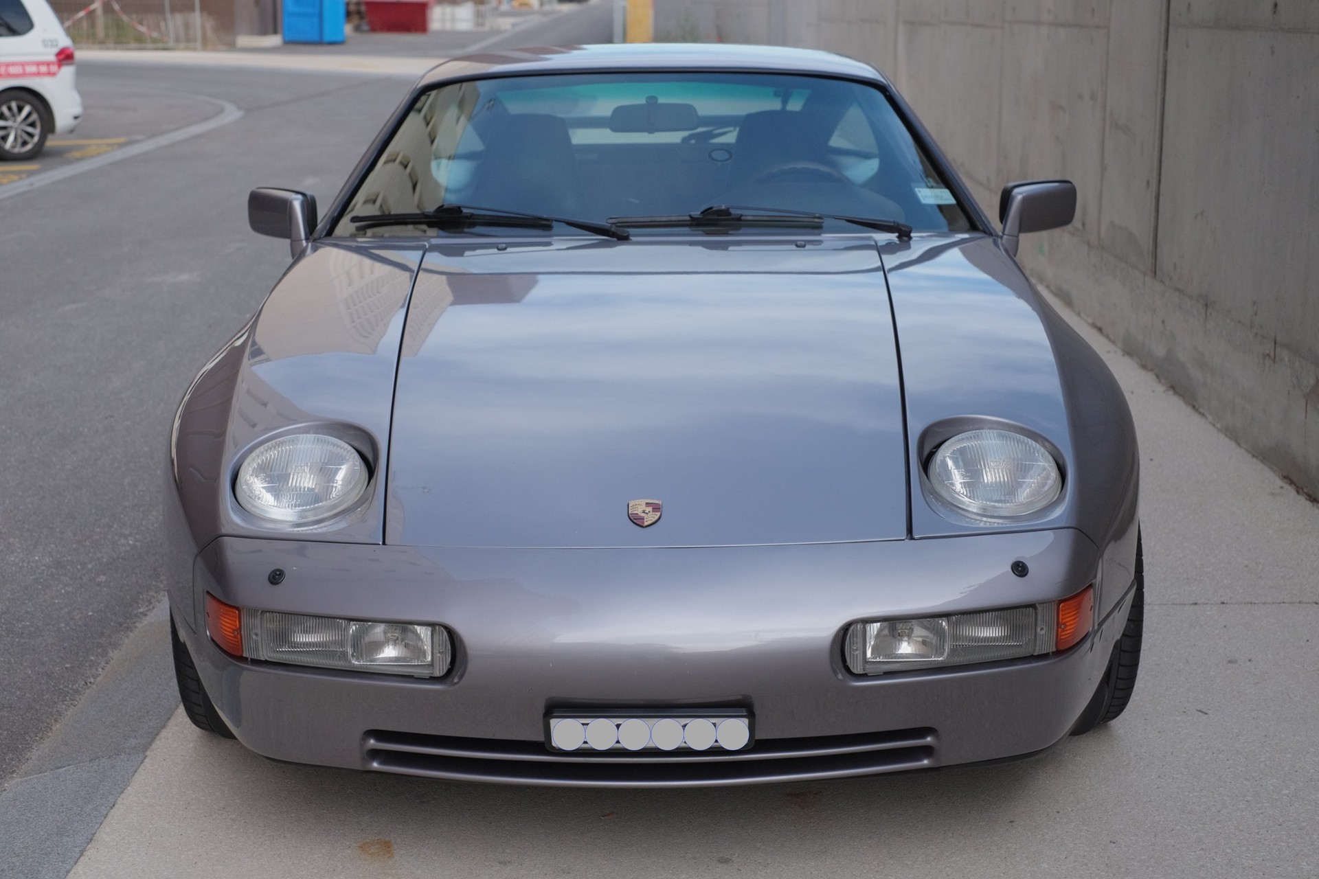 PORSCHE 928 S4