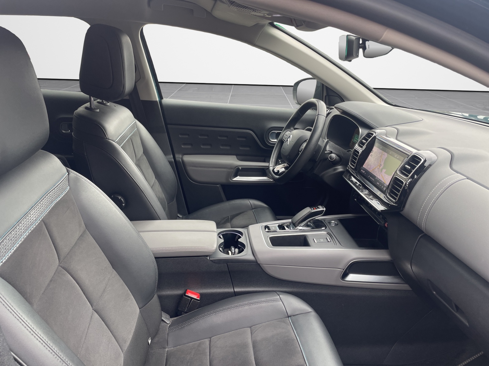 CITROEN C5 Aircross 1.6 Plug-in Hybrid Swiss Edition-image-12