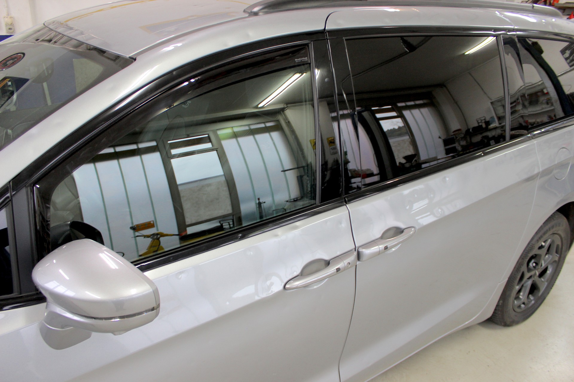 CHRYSLER Pacifica 3.6 V6 Plug-In HYBRID 💥 TOURING S 💥 Sonderpreis Hagelschaden 💥 Prix spécial grêle 💥 Prezzo speciale grandine-image-5