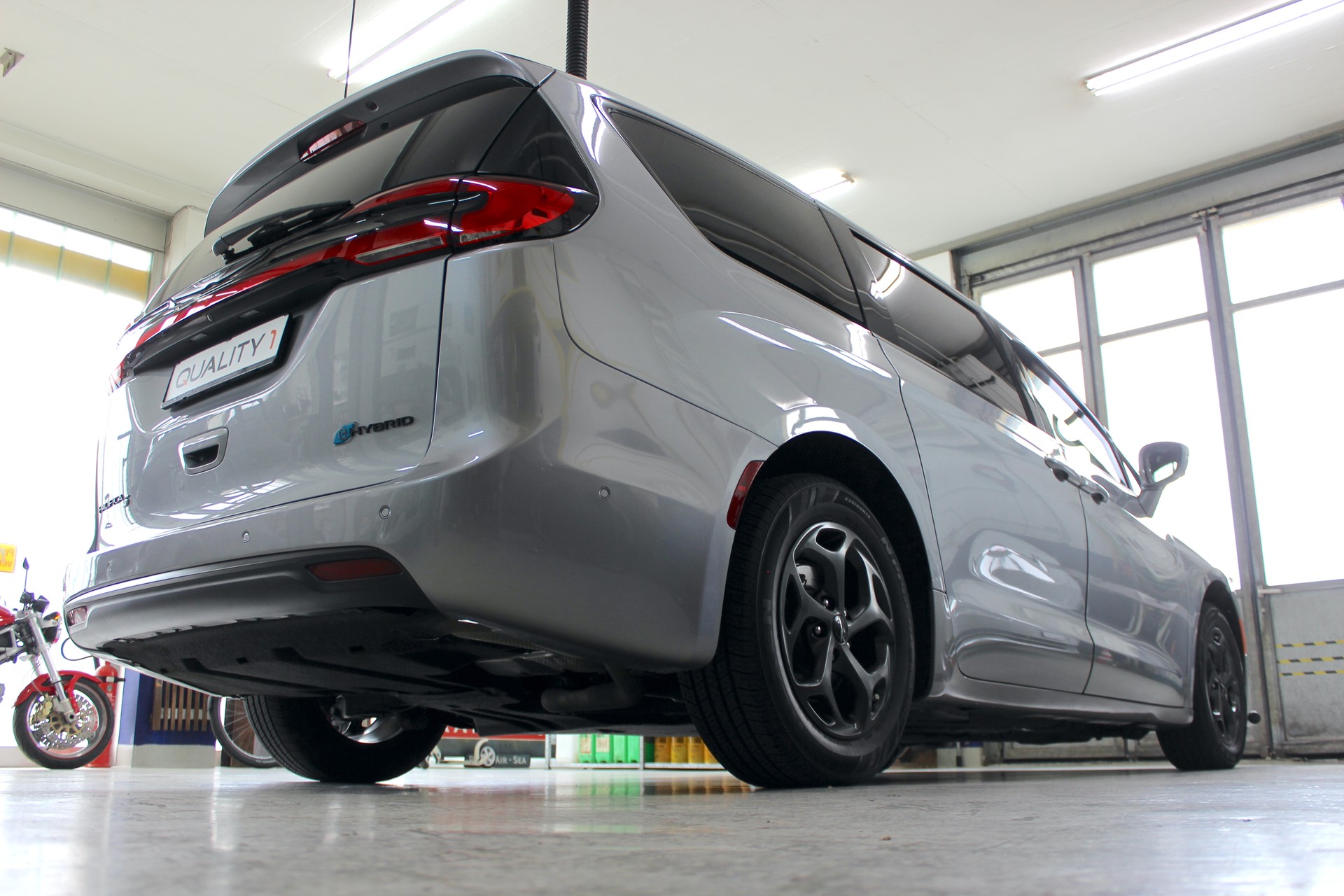 CHRYSLER Pacifica 3.6 V6 Plug-In HYBRID 💥 TOURING S 💥 TOP Ausstattung 💥 Lieferung möglich-showroom-element-3