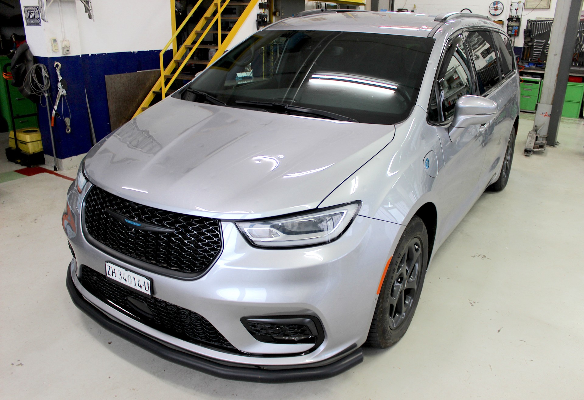 CHRYSLER Pacifica 3.6 V6 Plug-In HYBRID 💥 TOURING S 💥 Sonderpreis Hagelschaden 💥 Prix spécial grêle 💥 Prezzo speciale grandine-showroom-element-2