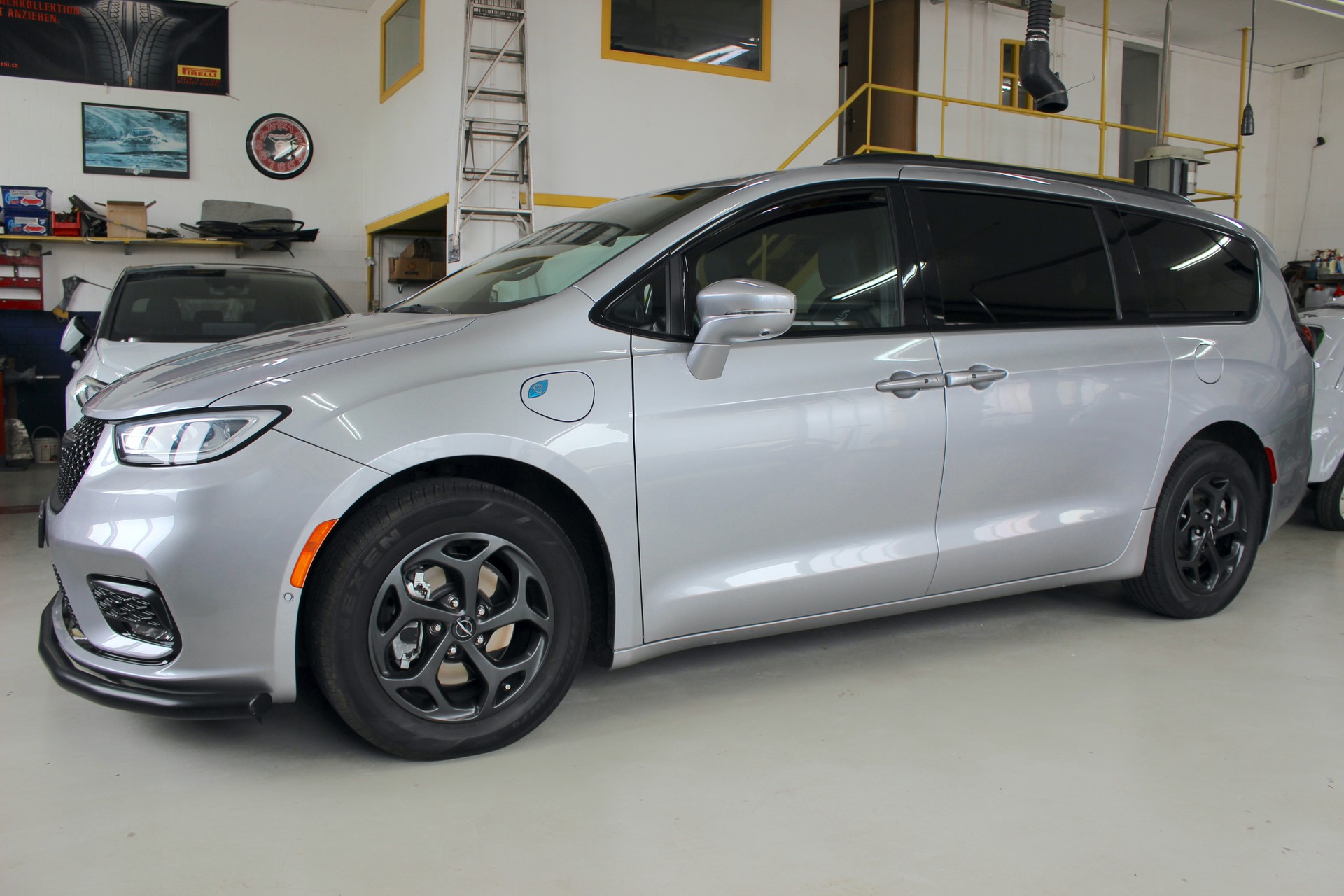 CHRYSLER Pacifica 3.6 V6 Plug-In HYBRID 💥 TOURING S 💥 TOP Ausstattung 💥 Lieferung möglich-image-9