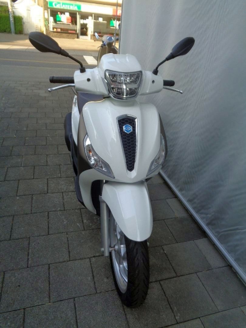 PIAGGIO MEDLEY SPORT 125 RST ABS-image-1