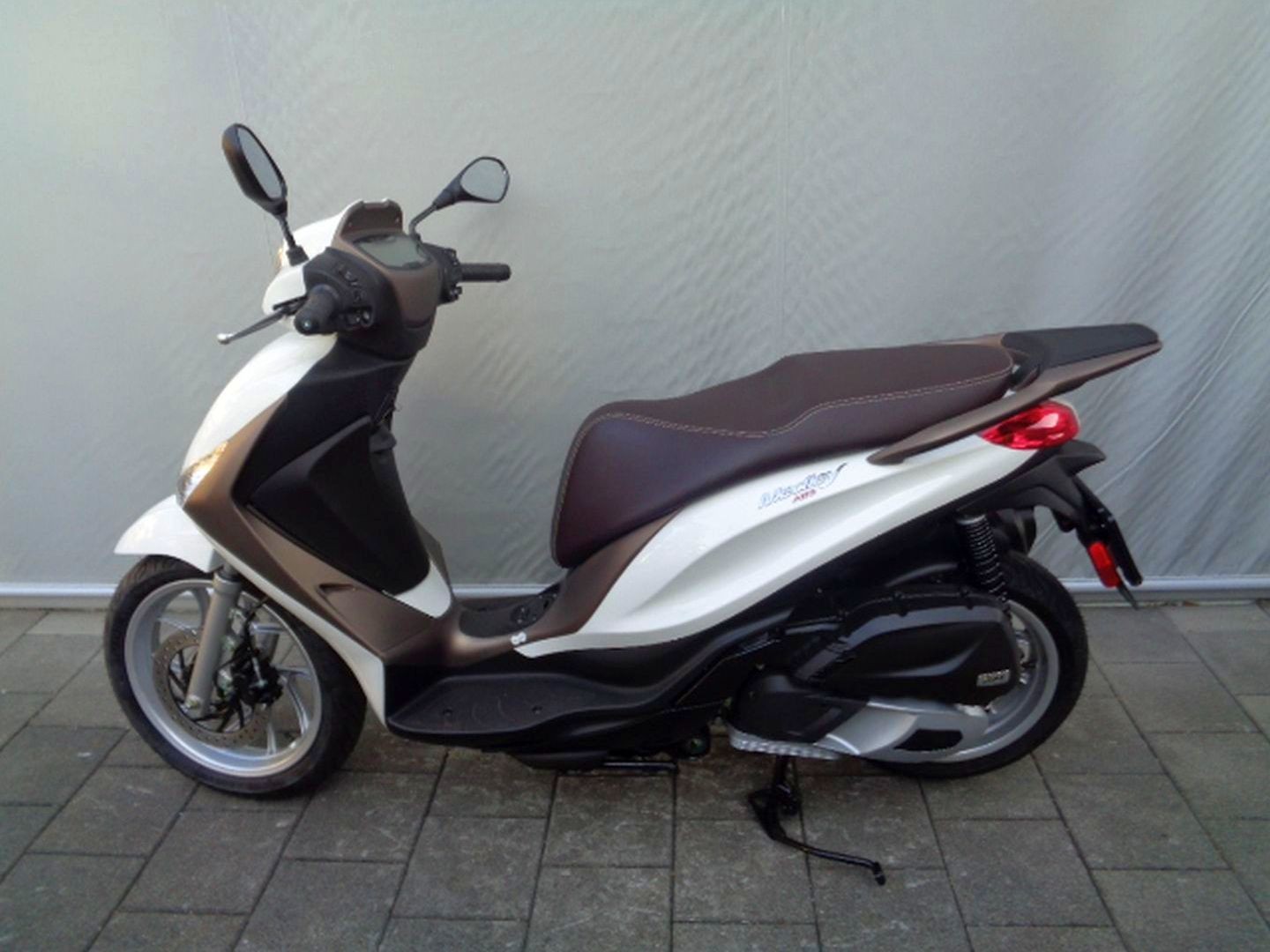 PIAGGIO MEDLEY SPORT 125 RST ABS-image-0