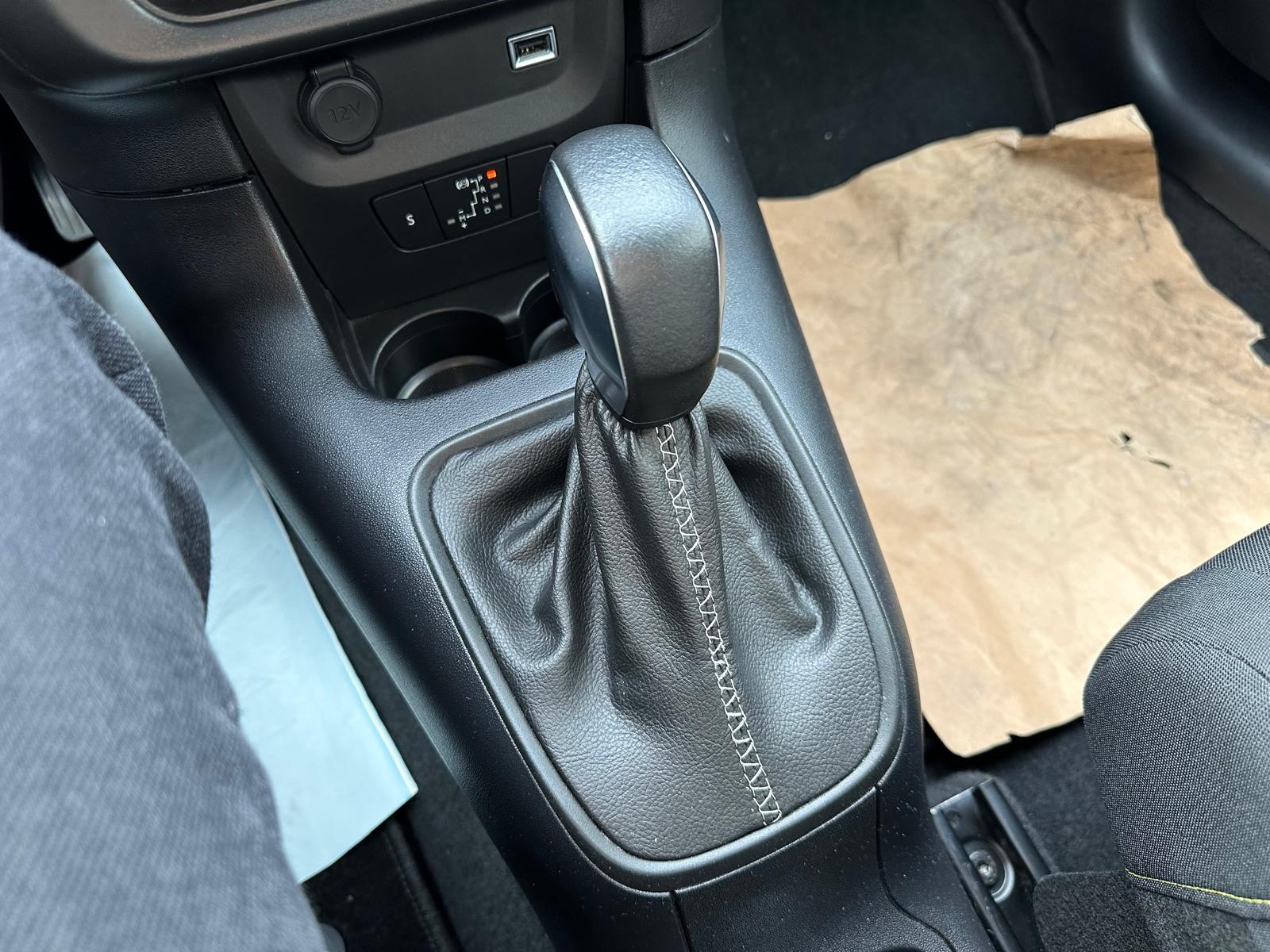 CITROEN C3 1.2i PureTech Feel EAT-image-9