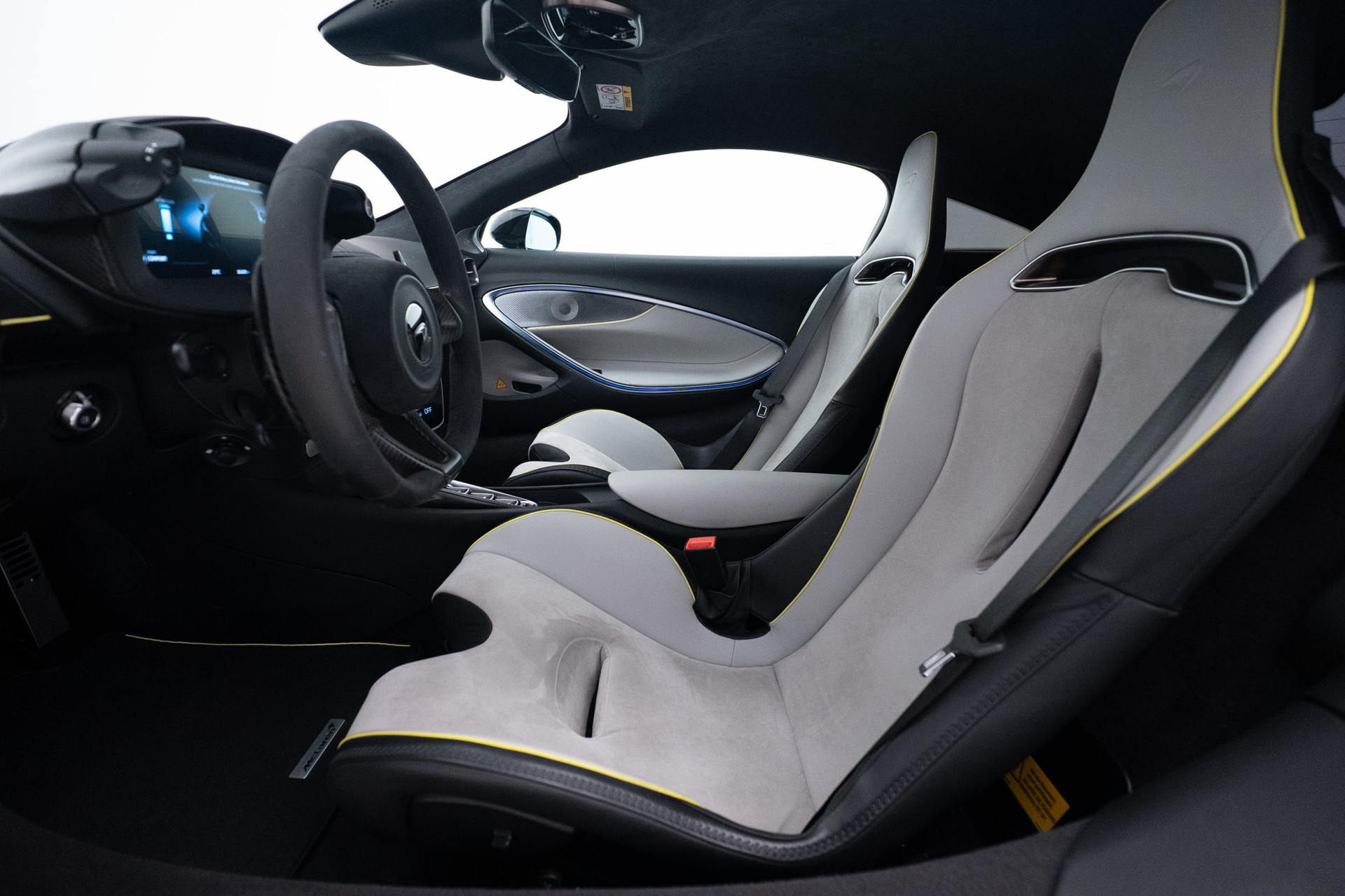 McLAREN ARTURA 3.0 V6-image-7