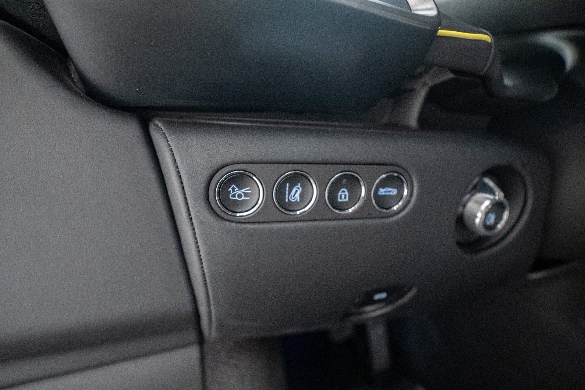 McLAREN ARTURA 3.0 V6-image-8