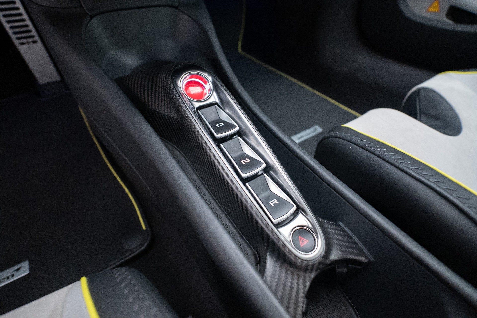 McLAREN ARTURA 3.0 V6-image-11