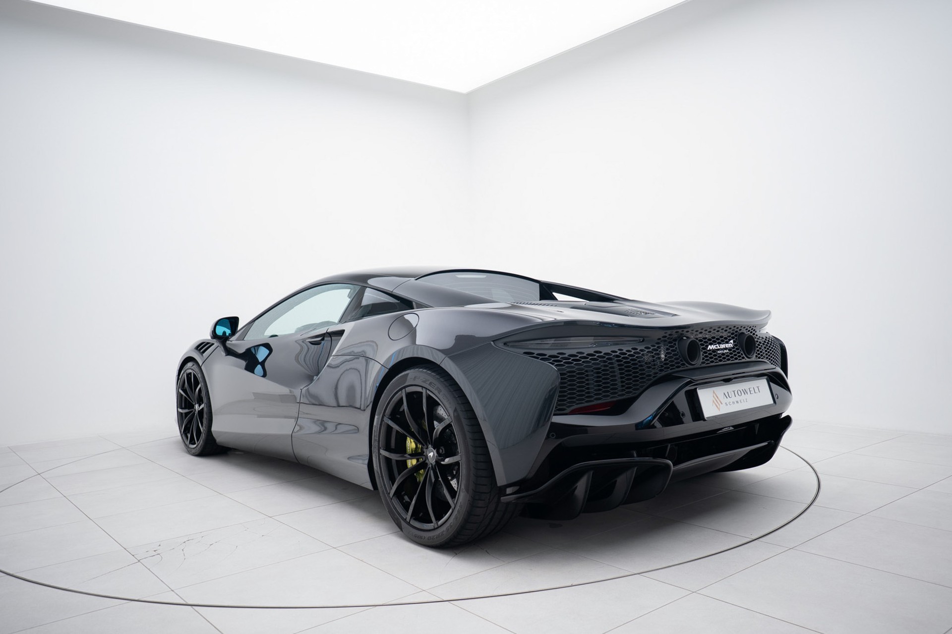 McLAREN ARTURA 3.0 V6-showroom-element-2