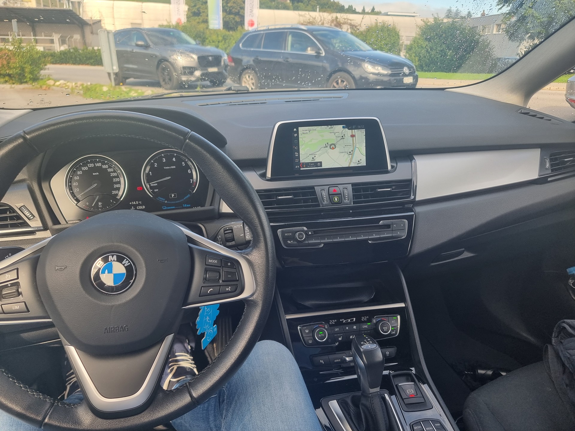 BMW 225xe iPerformance Active Tourer Steptronic-image-2