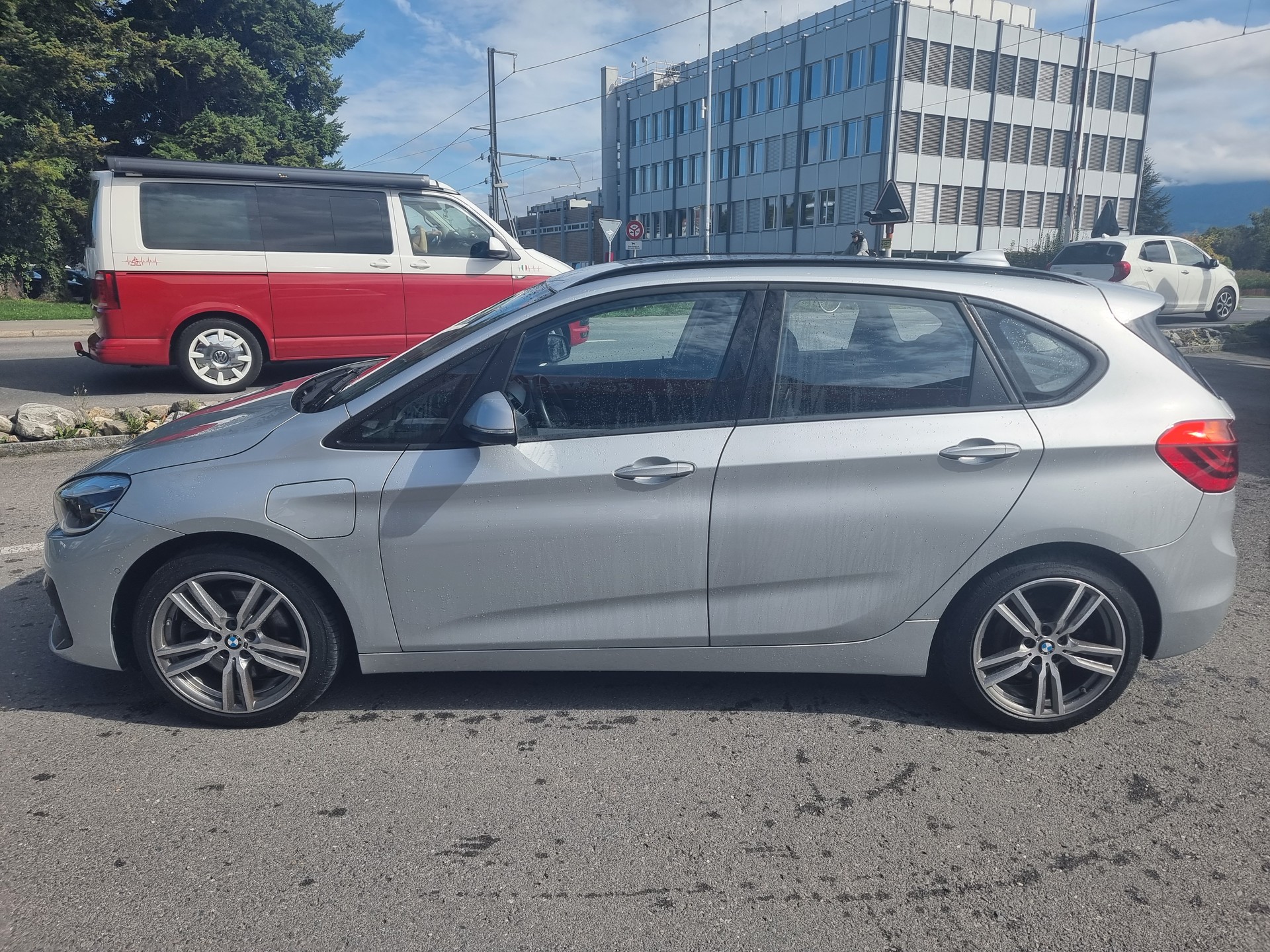 BMW 225xe iPerformance Active Tourer Steptronic-image-8