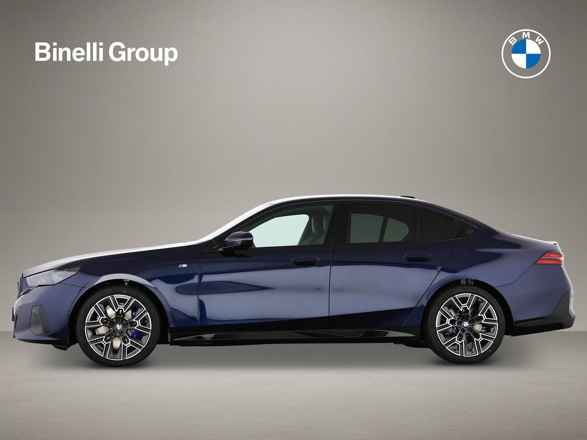 BMW 540d xDrive M Sport Pro-showroom-element-1