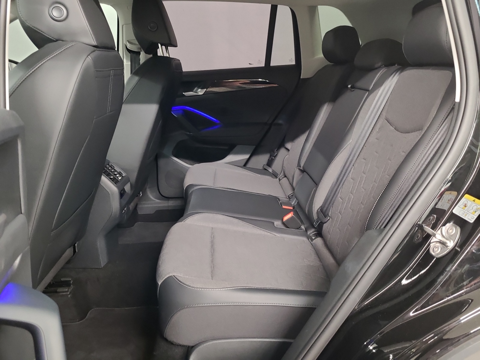VW Tiguan 2.0 TSI Life United DSG 4motion-image-9