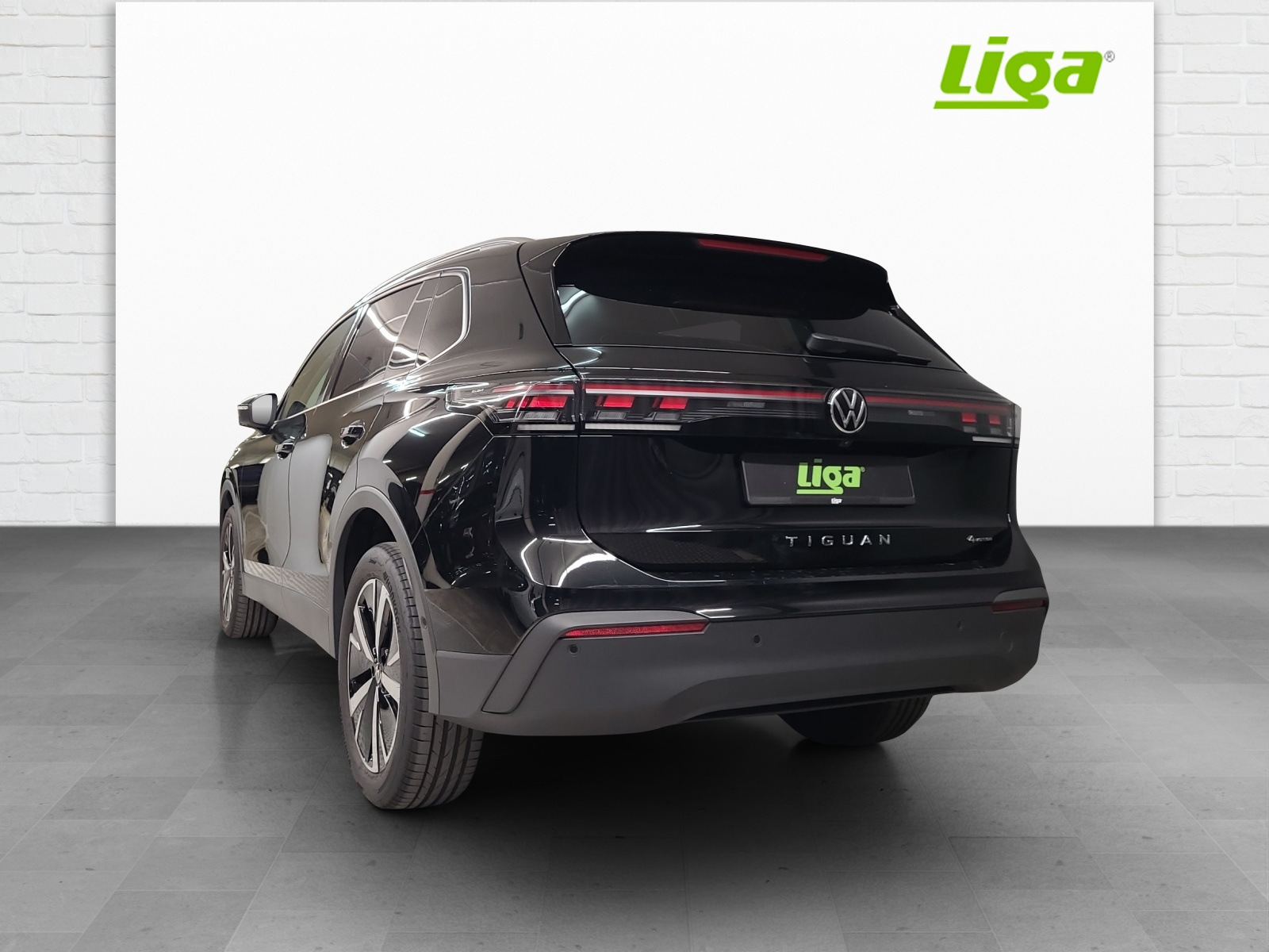 VW Tiguan 2.0 TSI Life United DSG 4motion-showroom-element-3