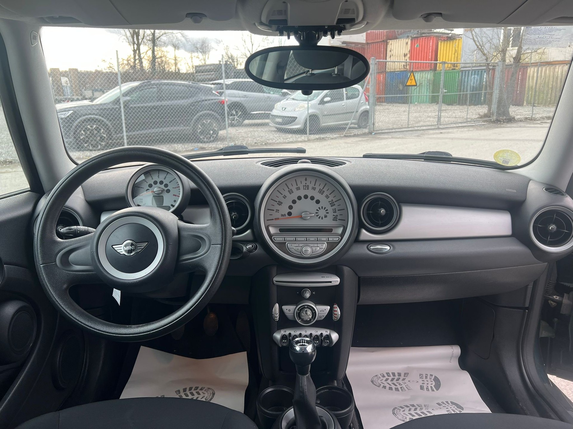 MINI One-image-8