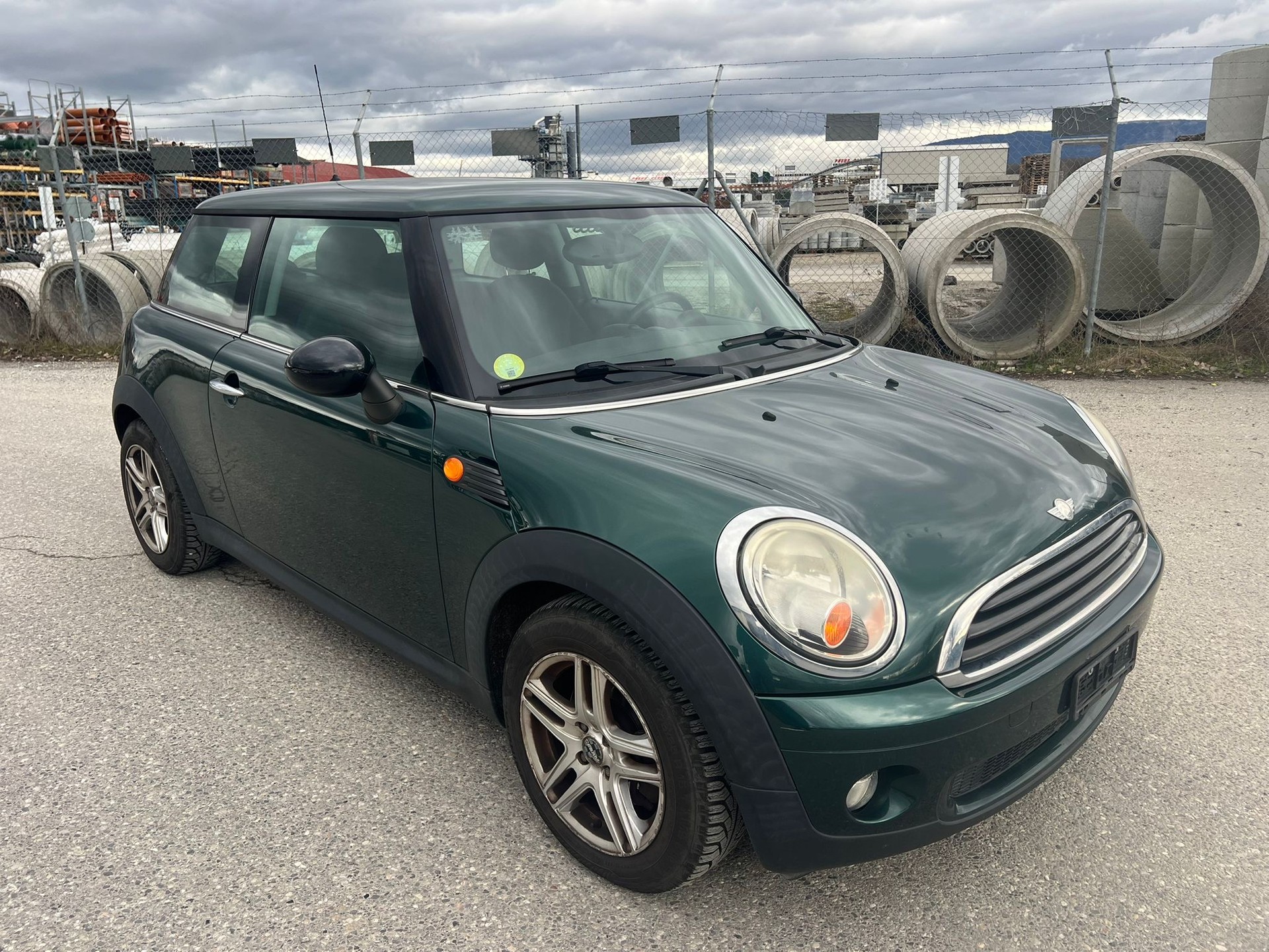 MINI One-image-2