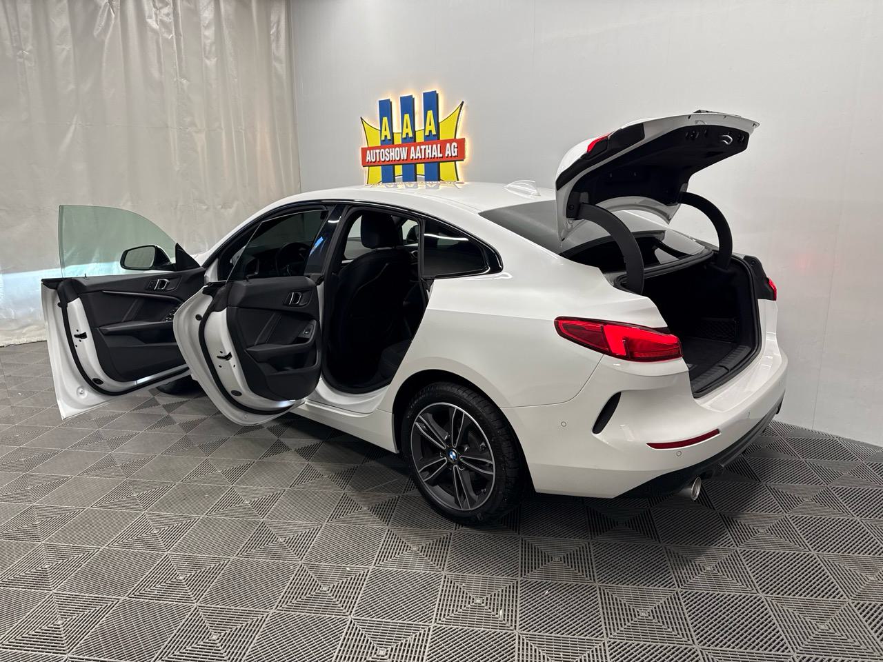 BMW 218d Gran Coupé M Sport Steptronic-image-12