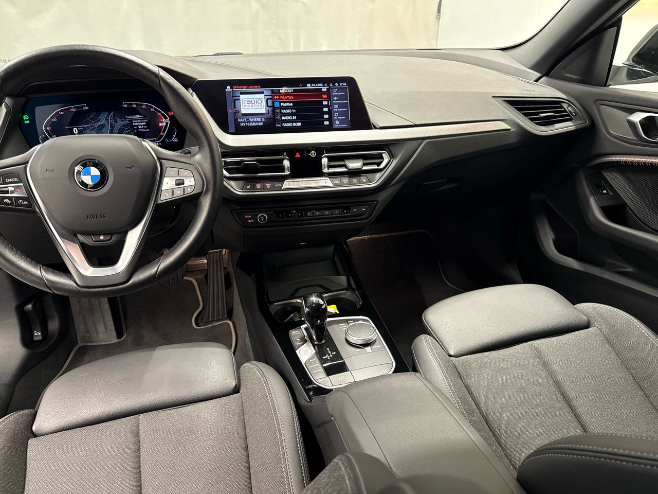 BMW 218d Gran Coupé M Sport Steptronic-image-4