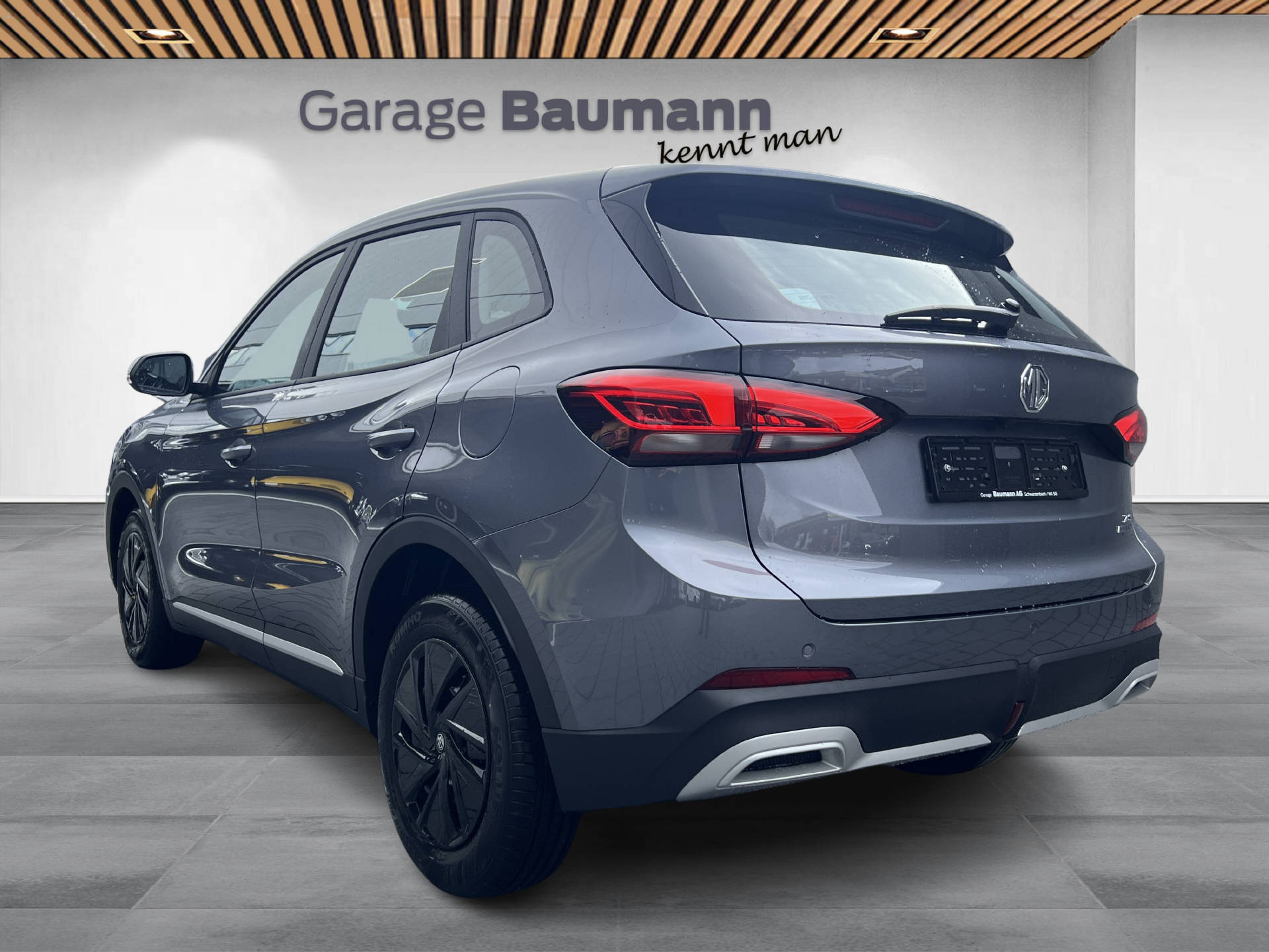 MG ZS 1.5 Hybrid+ Standard-showroom-element-3