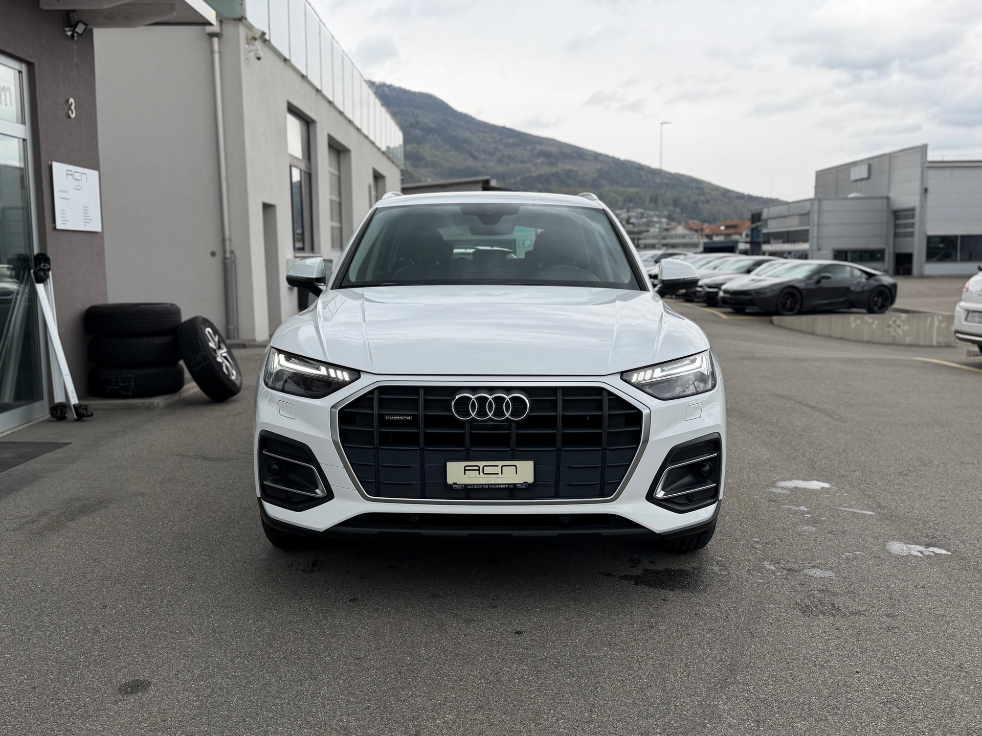 AUDI Q5 40 TDI quattro S-tronic-showroom-element-1