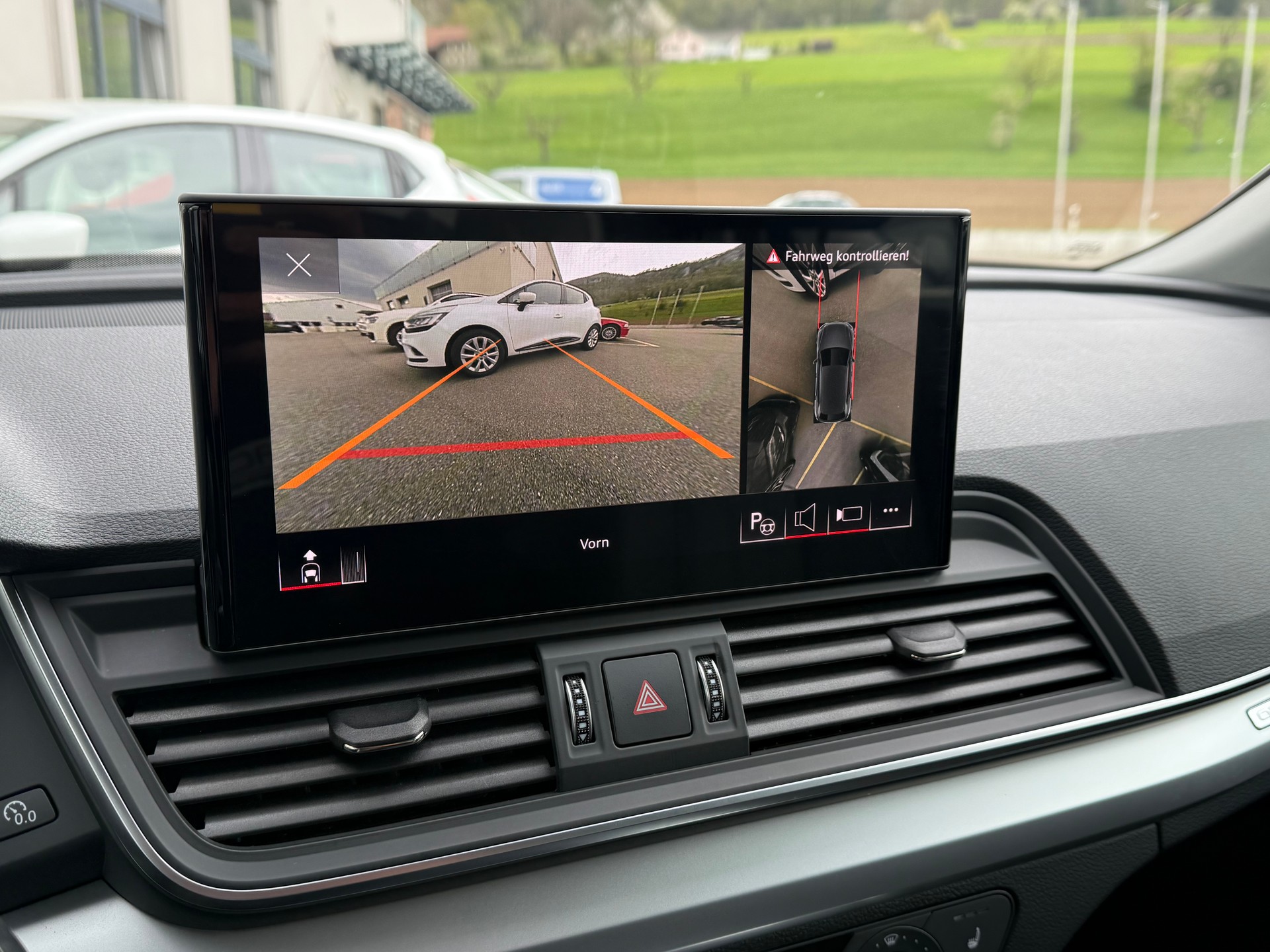 AUDI Q5 40 TDI quattro S-tronic-image-18
