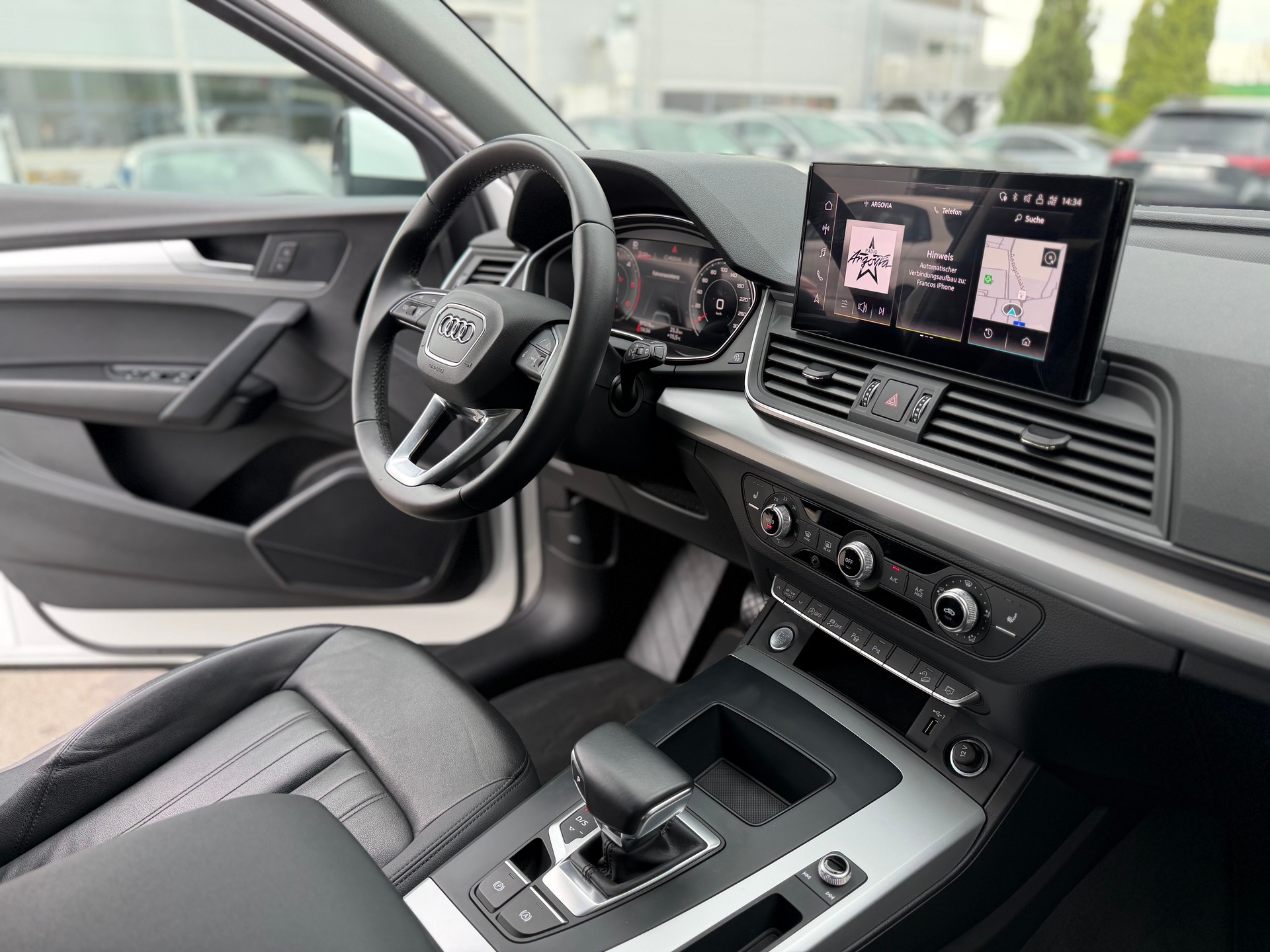 AUDI Q5 40 TDI quattro S-tronic-image-13