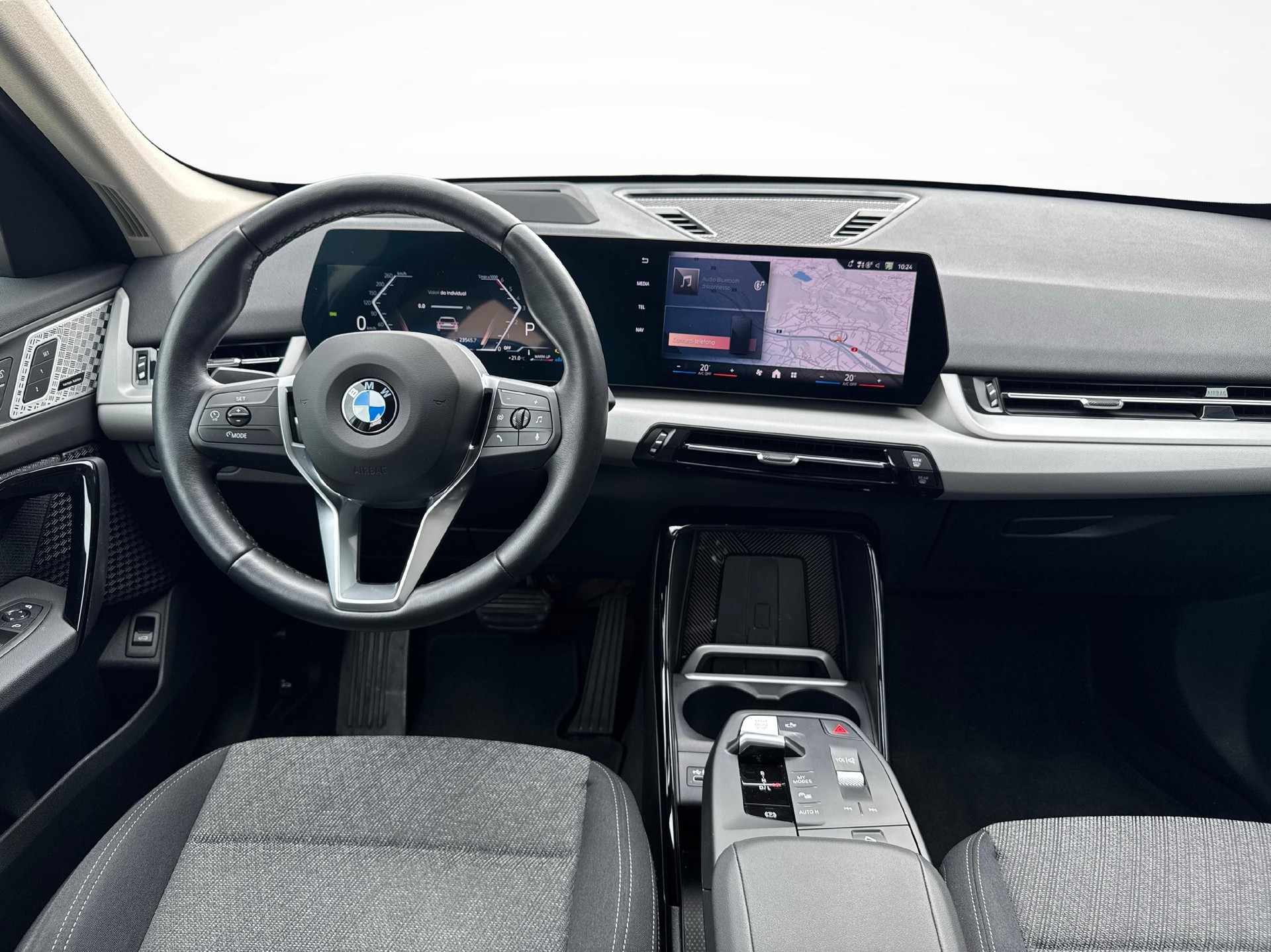 BMW X1 20d xDrive paddles-image-13