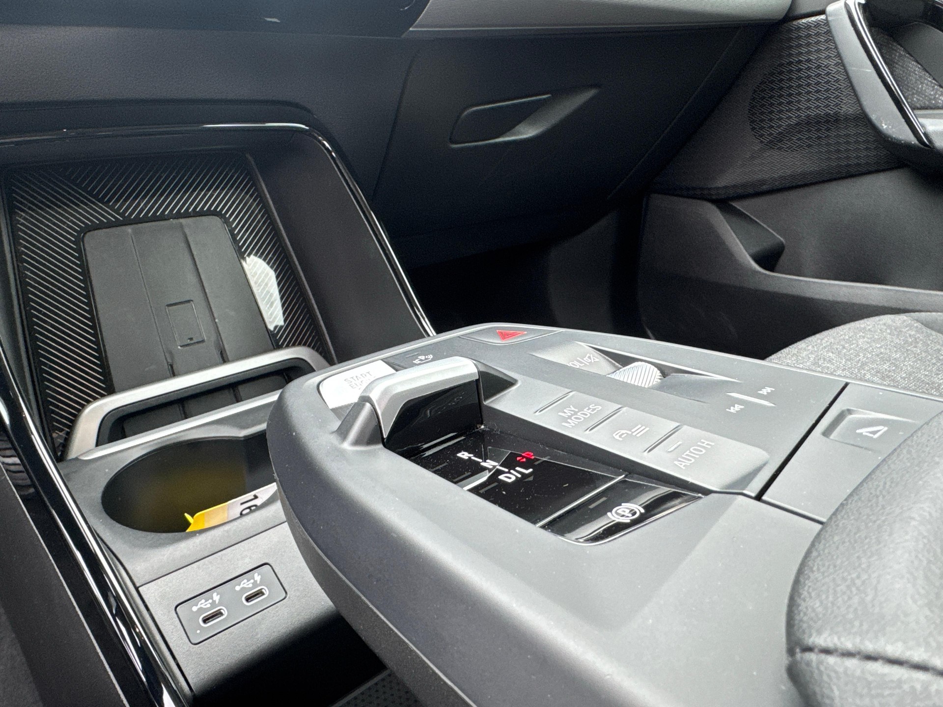 BMW X1 20d xDrive paddles-image-17